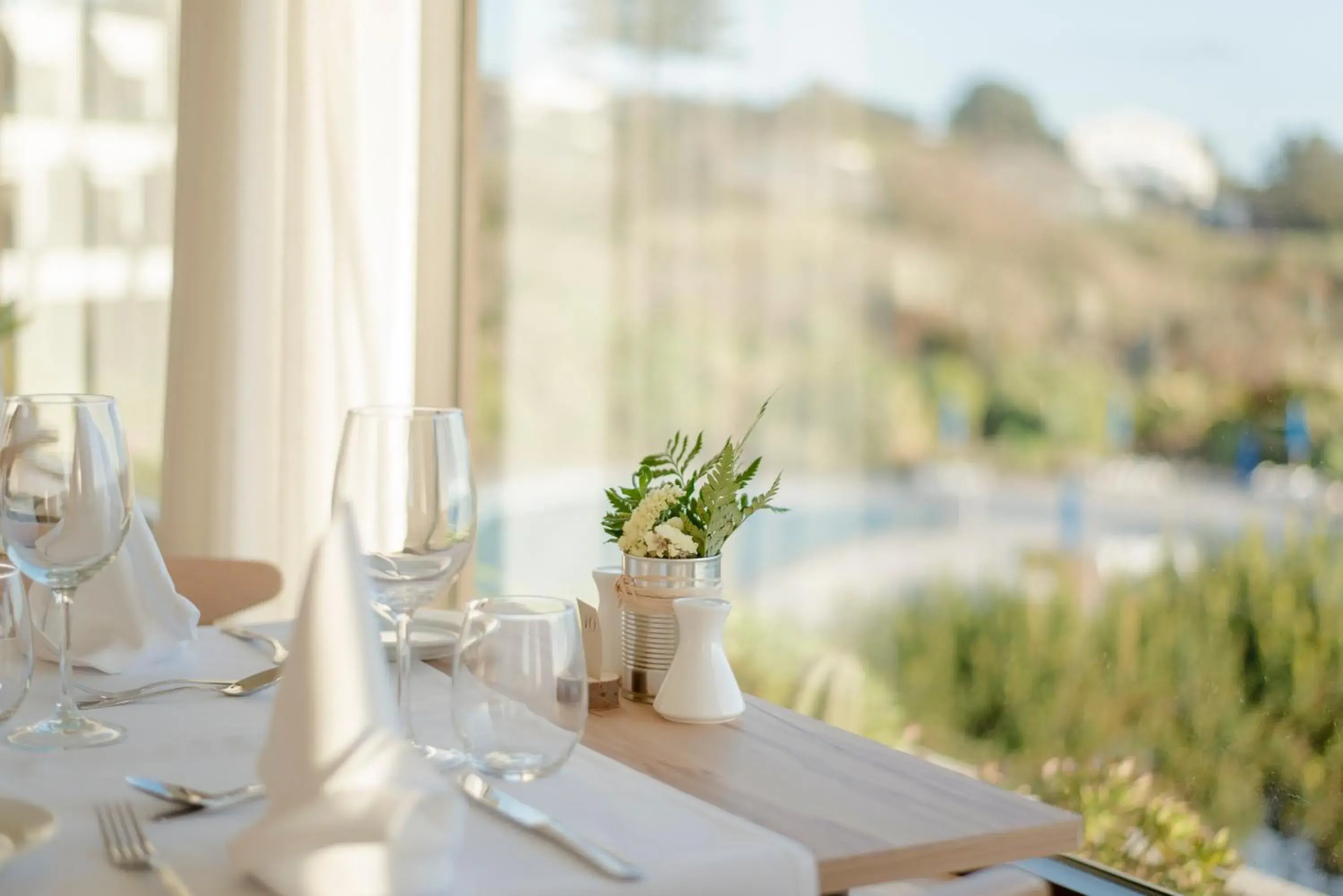 Restaurant/places to eat in Caloura Hotel Resort Restaurant/places to eat in Caloura Hotel Resort