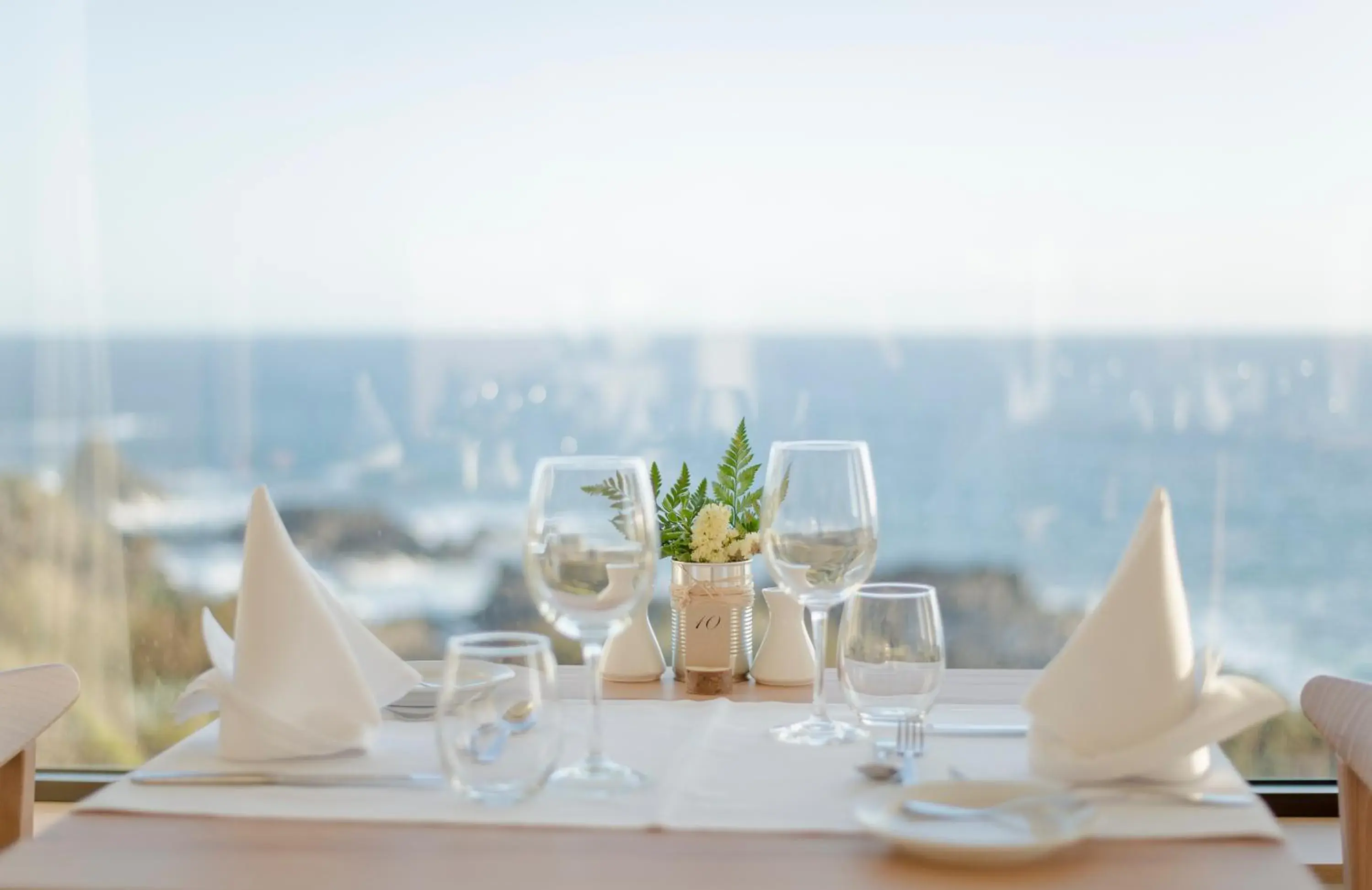 Restaurant/places to eat in Caloura Hotel Resort Restaurant/places to eat in Caloura Hotel Resort