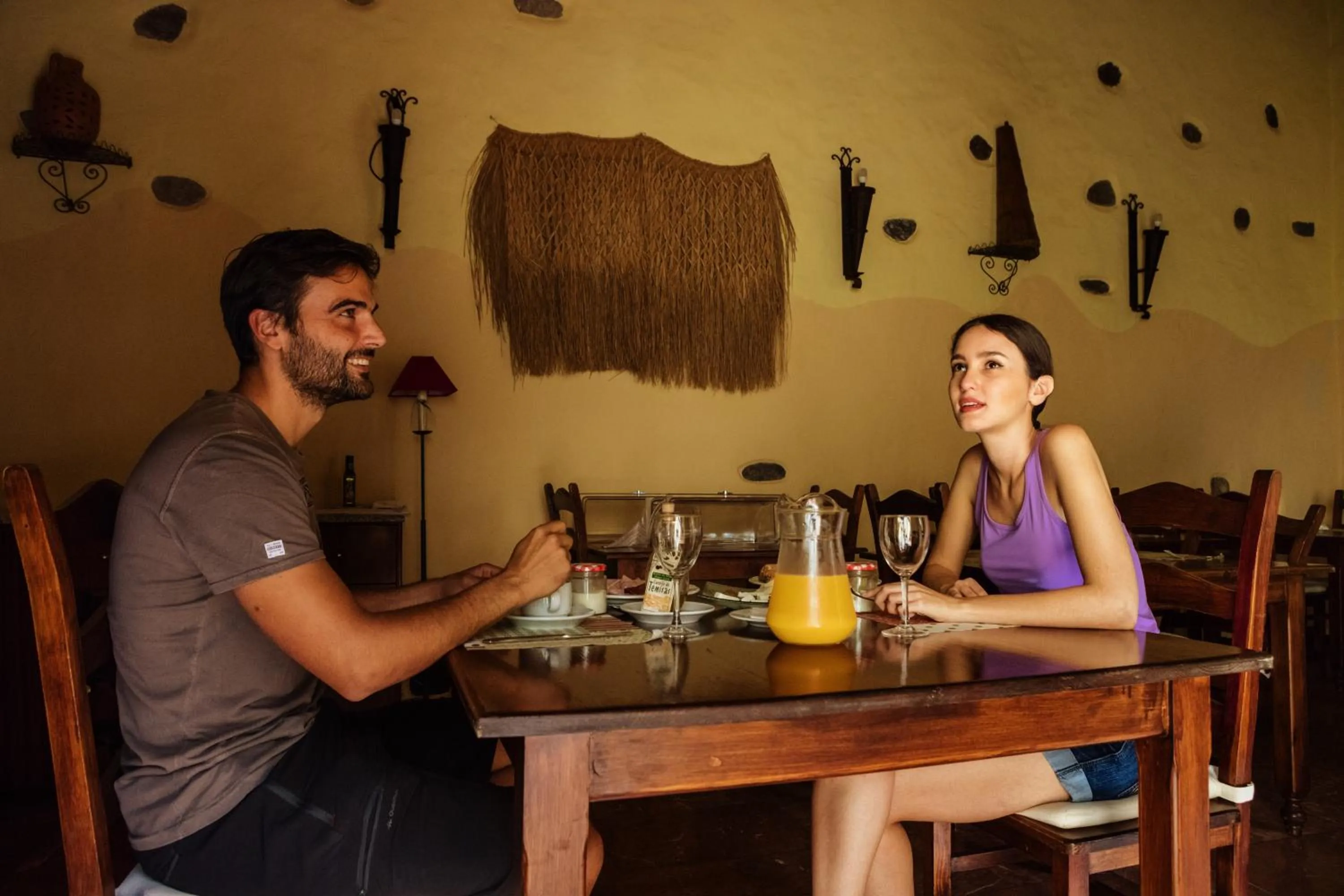 Restaurant/places to eat in Hotel Rural Casa de Los Camellos