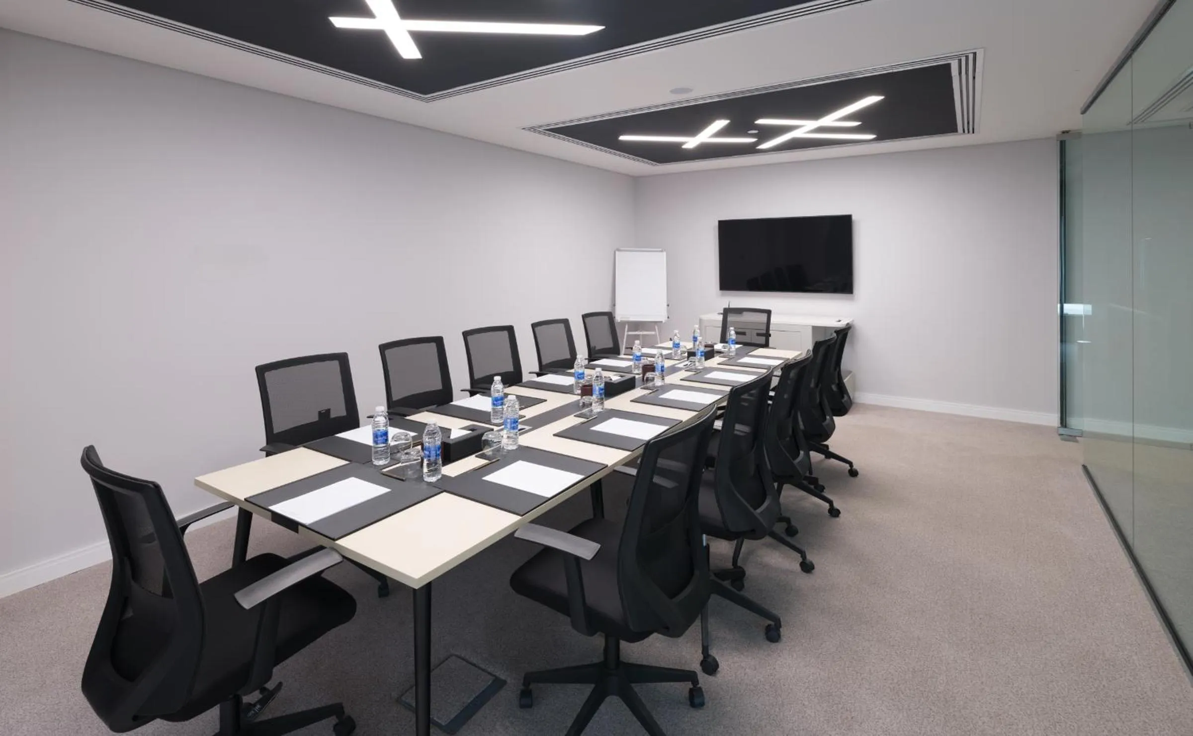Business facilities in Studio M Muscat