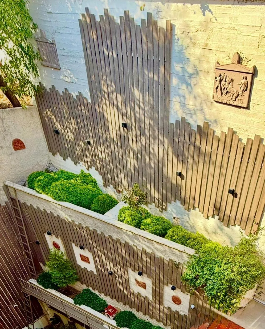 Garden in Nidimos Hotel