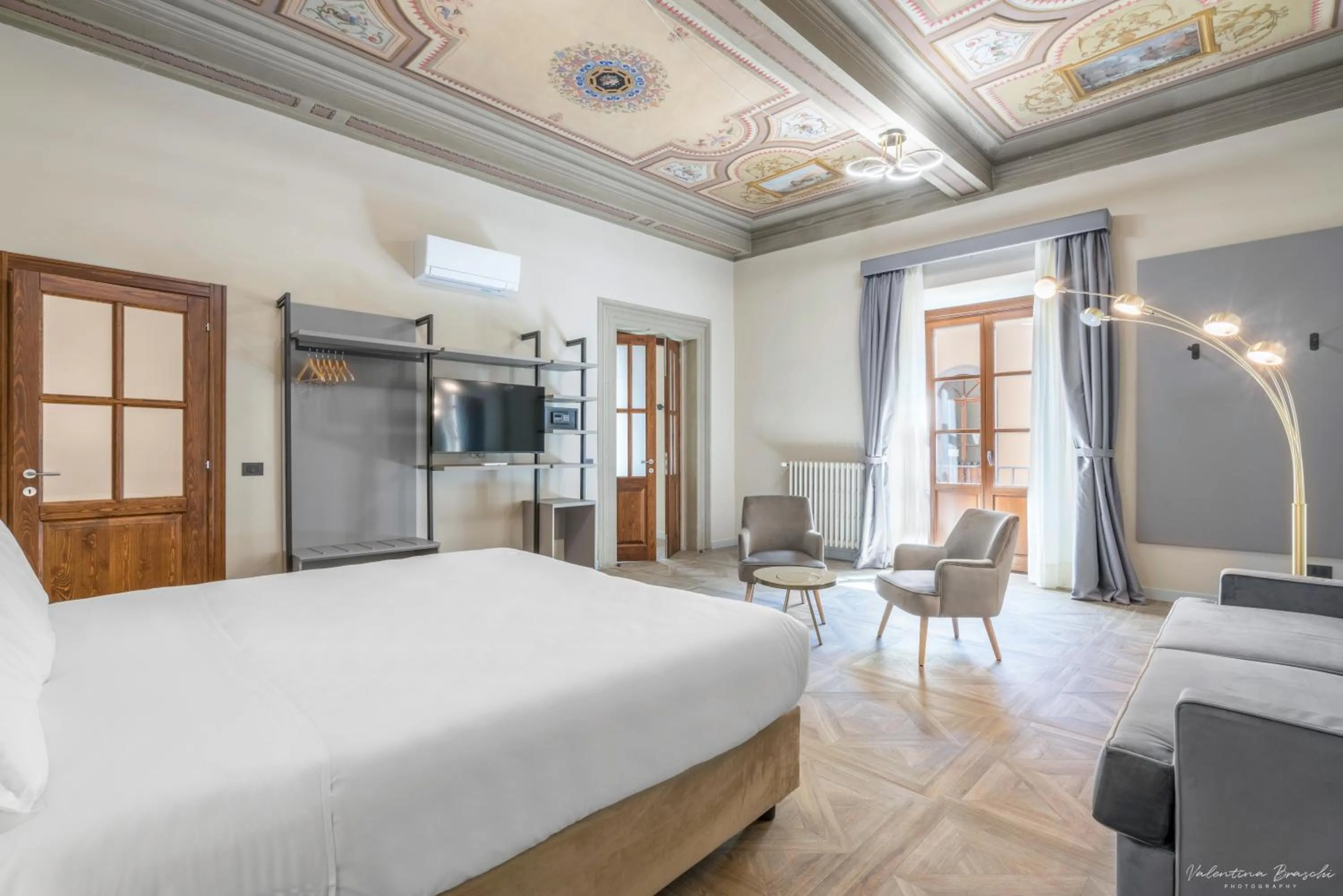 Bed in Hotel Adamas