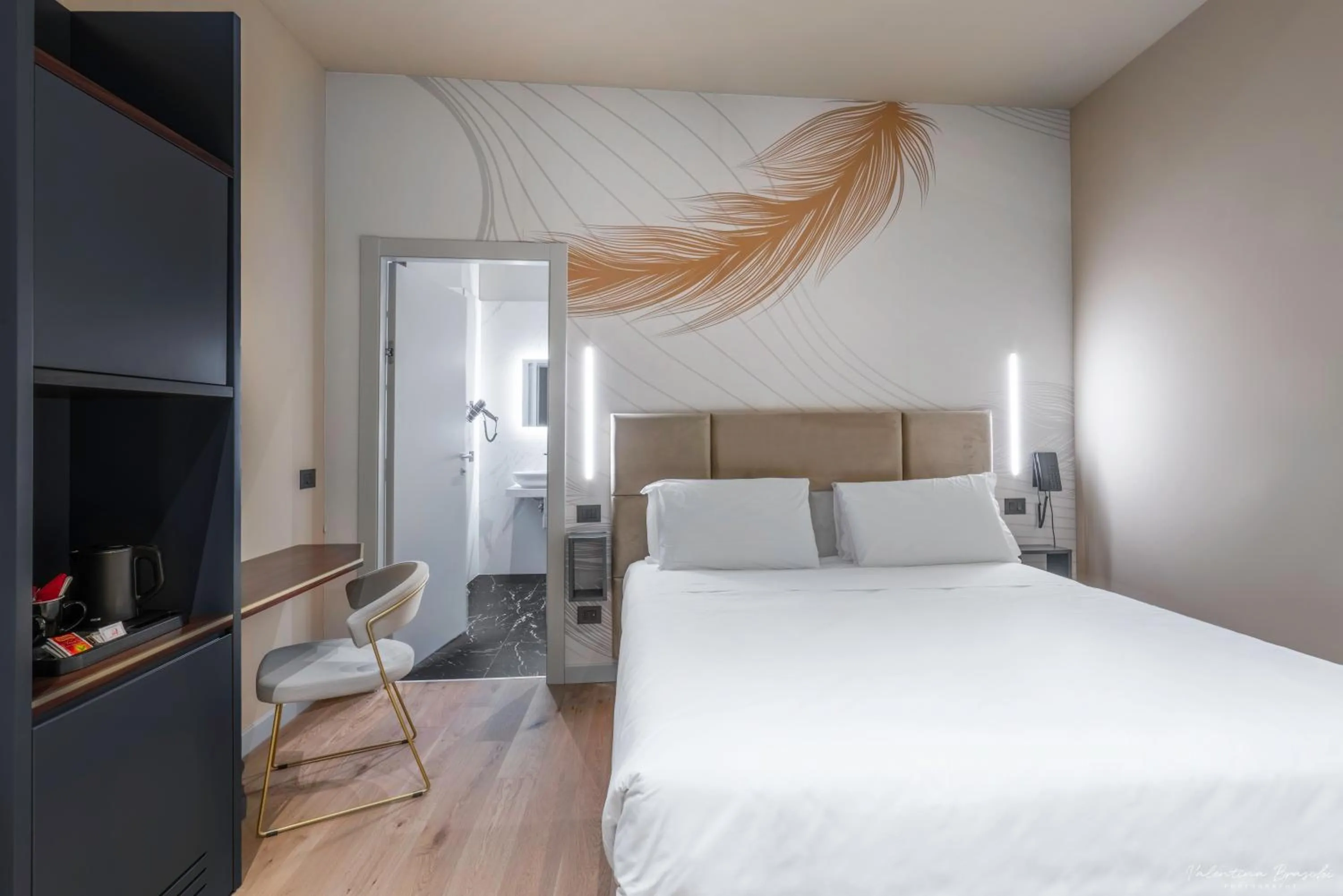 Photo of the whole room, Bed in Hotel Adamas