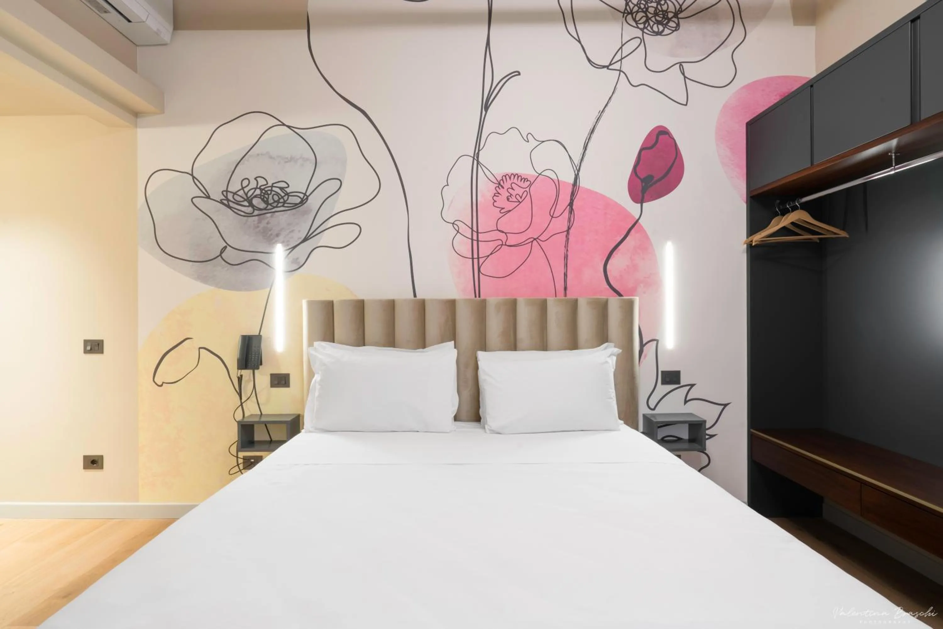 Photo of the whole room, Bed in Hotel Adamas