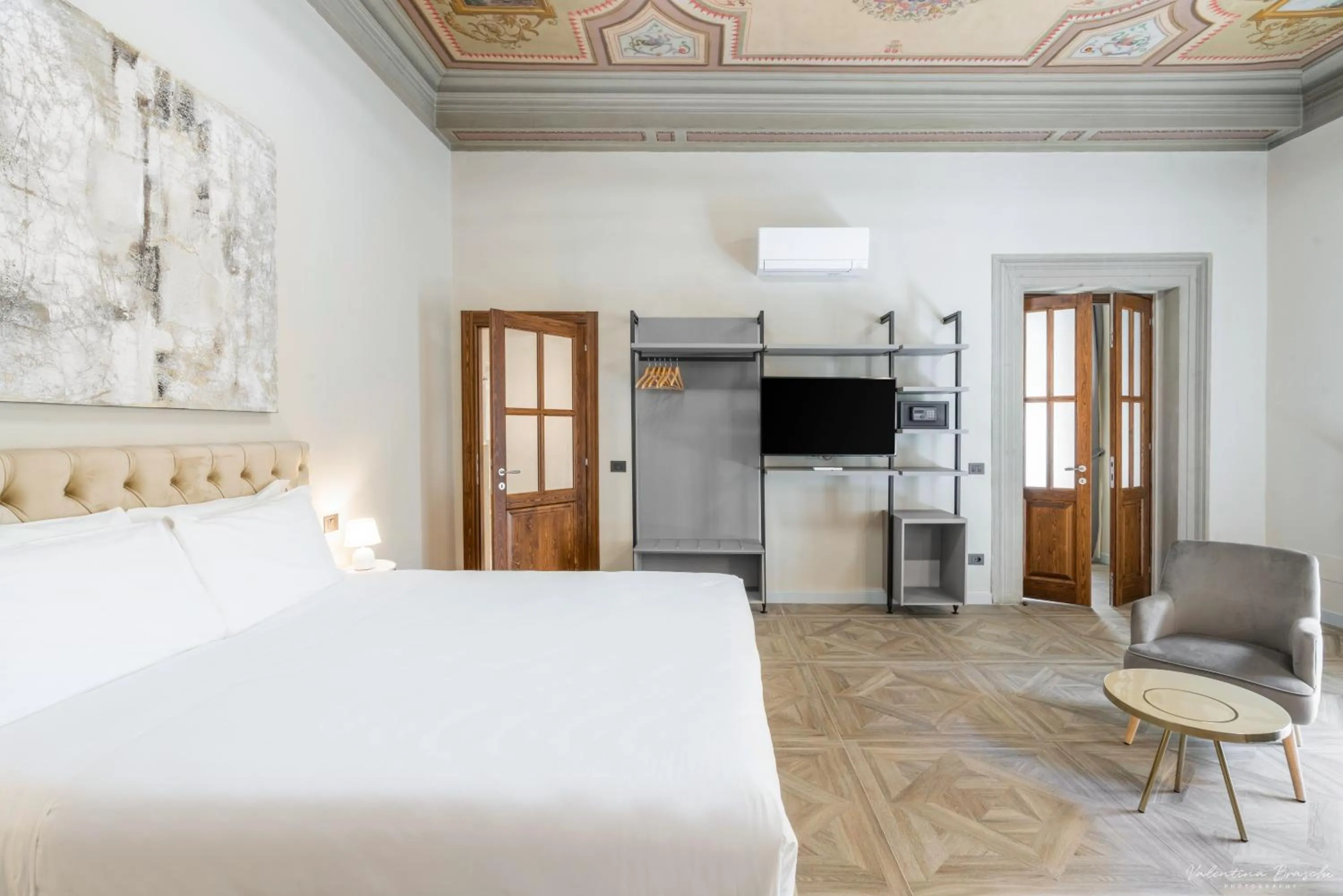Bed in Hotel Adamas
