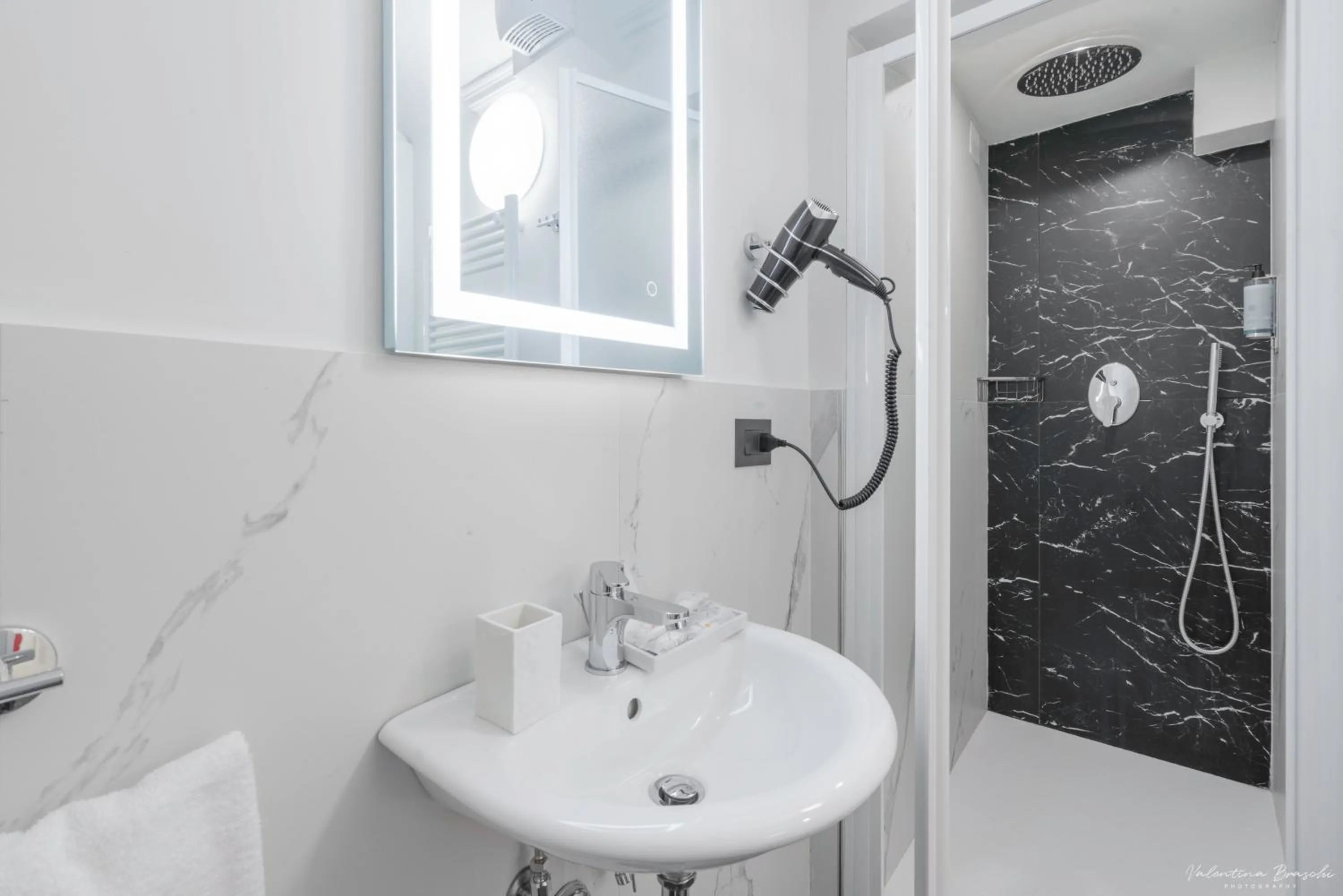 Bathroom in Hotel Adamas