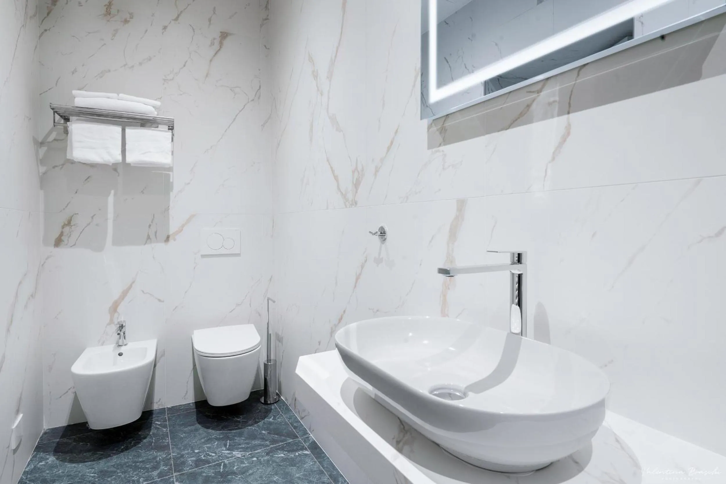Toilet in Hotel Adamas