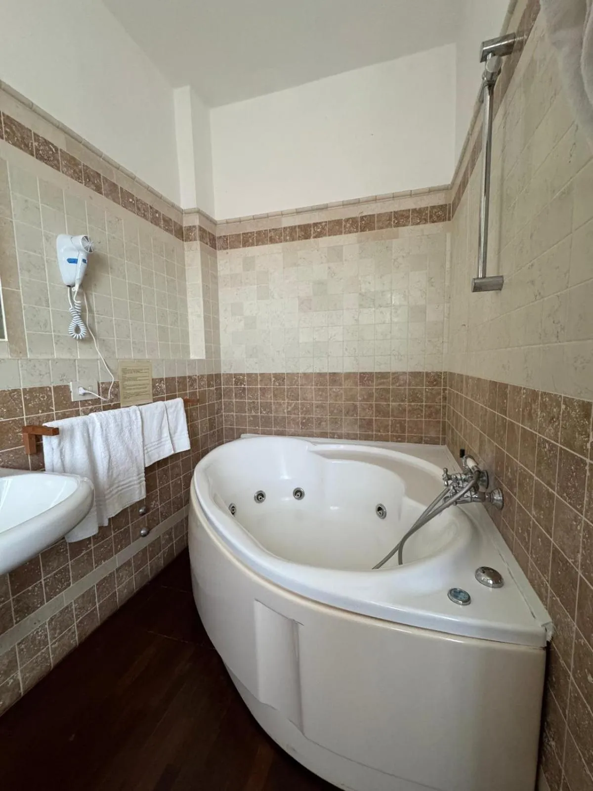 Hot Tub in Hotel Le Focette