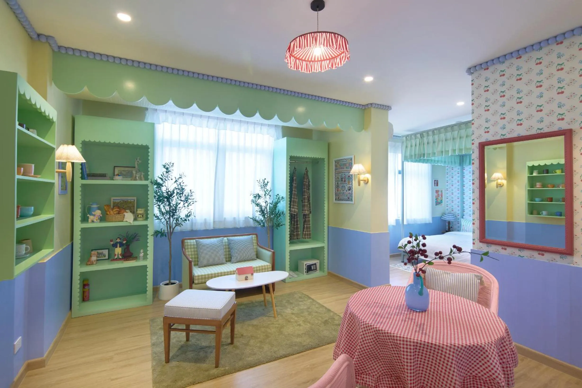Kitsch Hotel