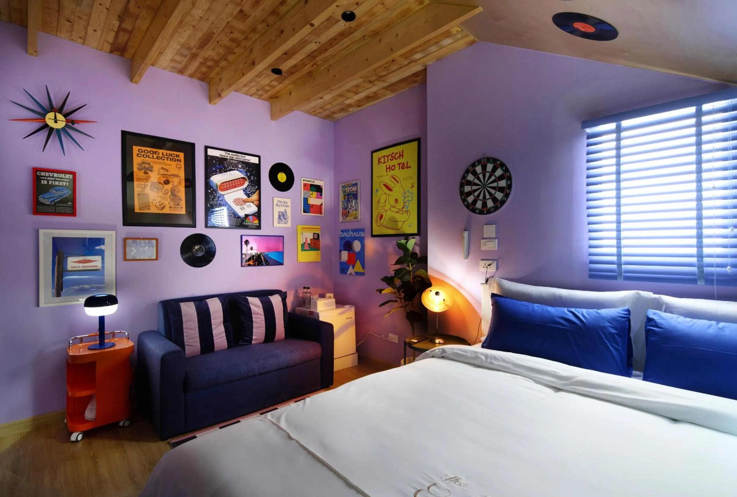 Bed in Kitsch Hotel