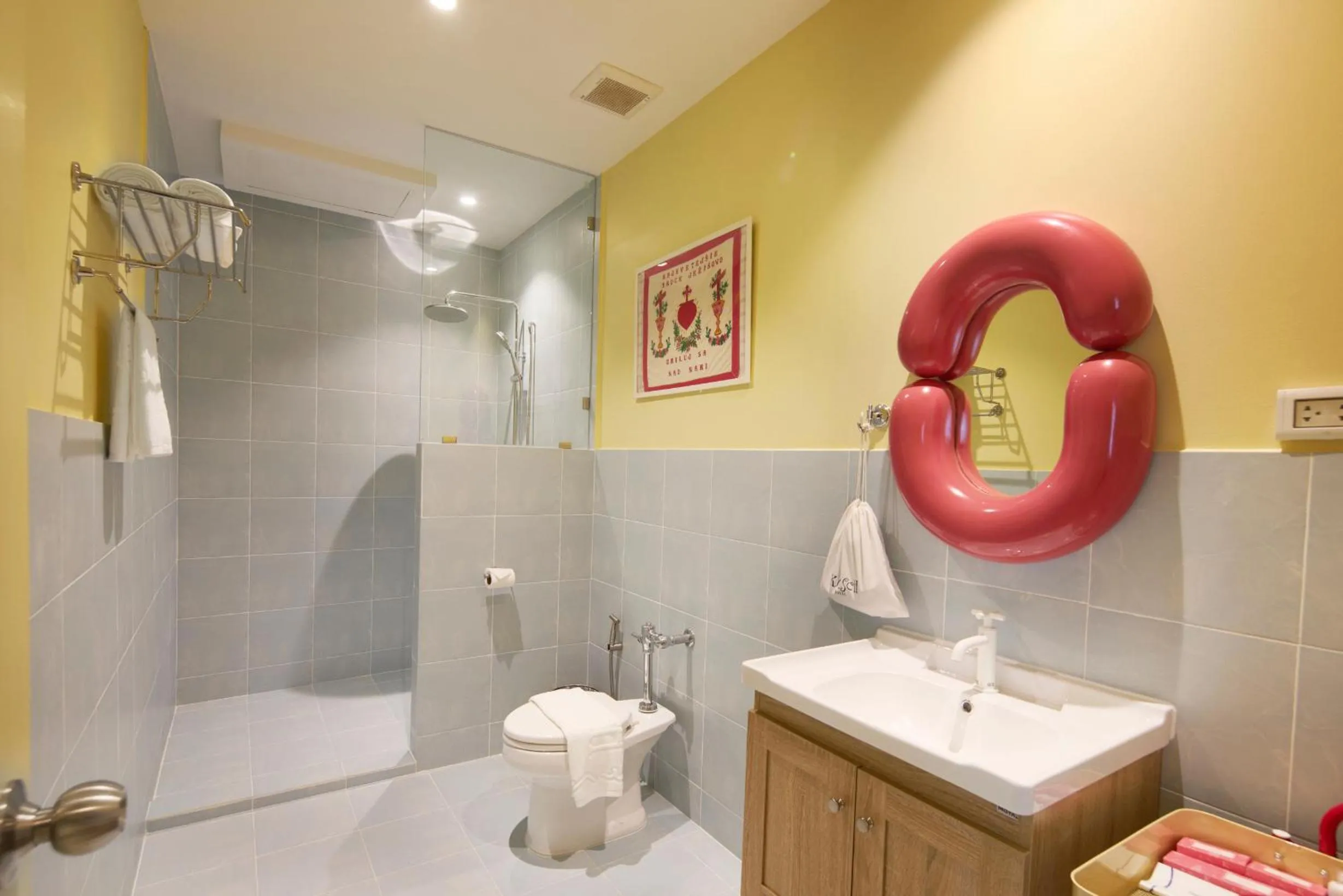 Kitsch Hotel