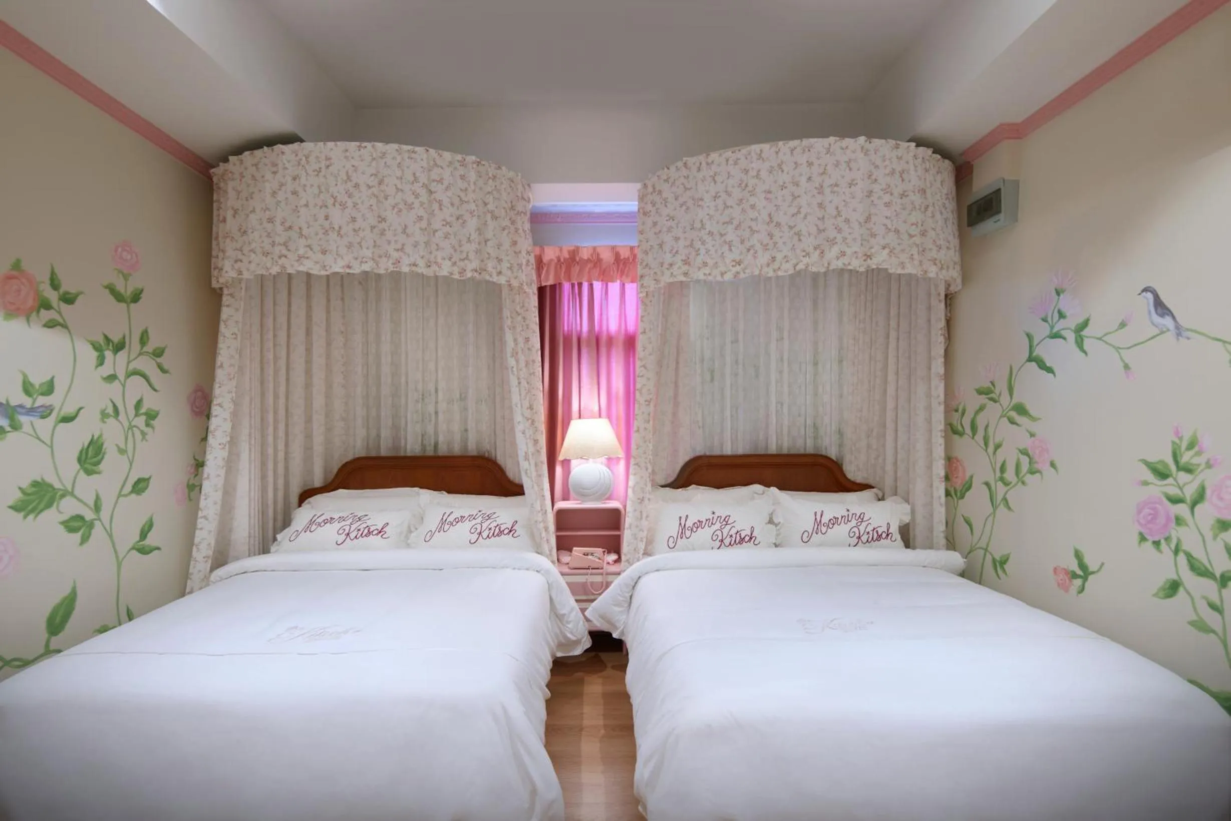 Bed in Kitsch Hotel