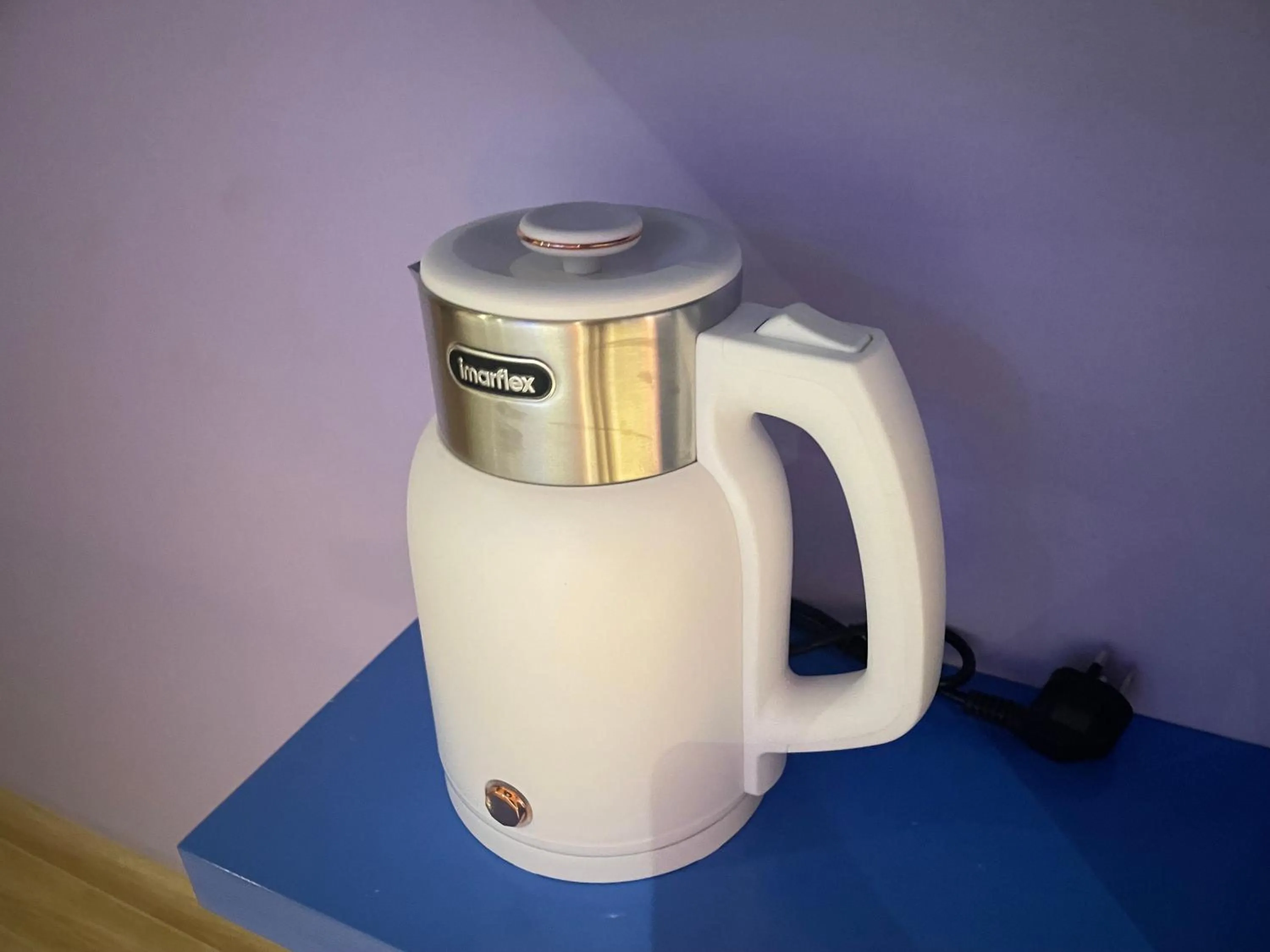 Coffee/tea facilities in Kitsch Hotel