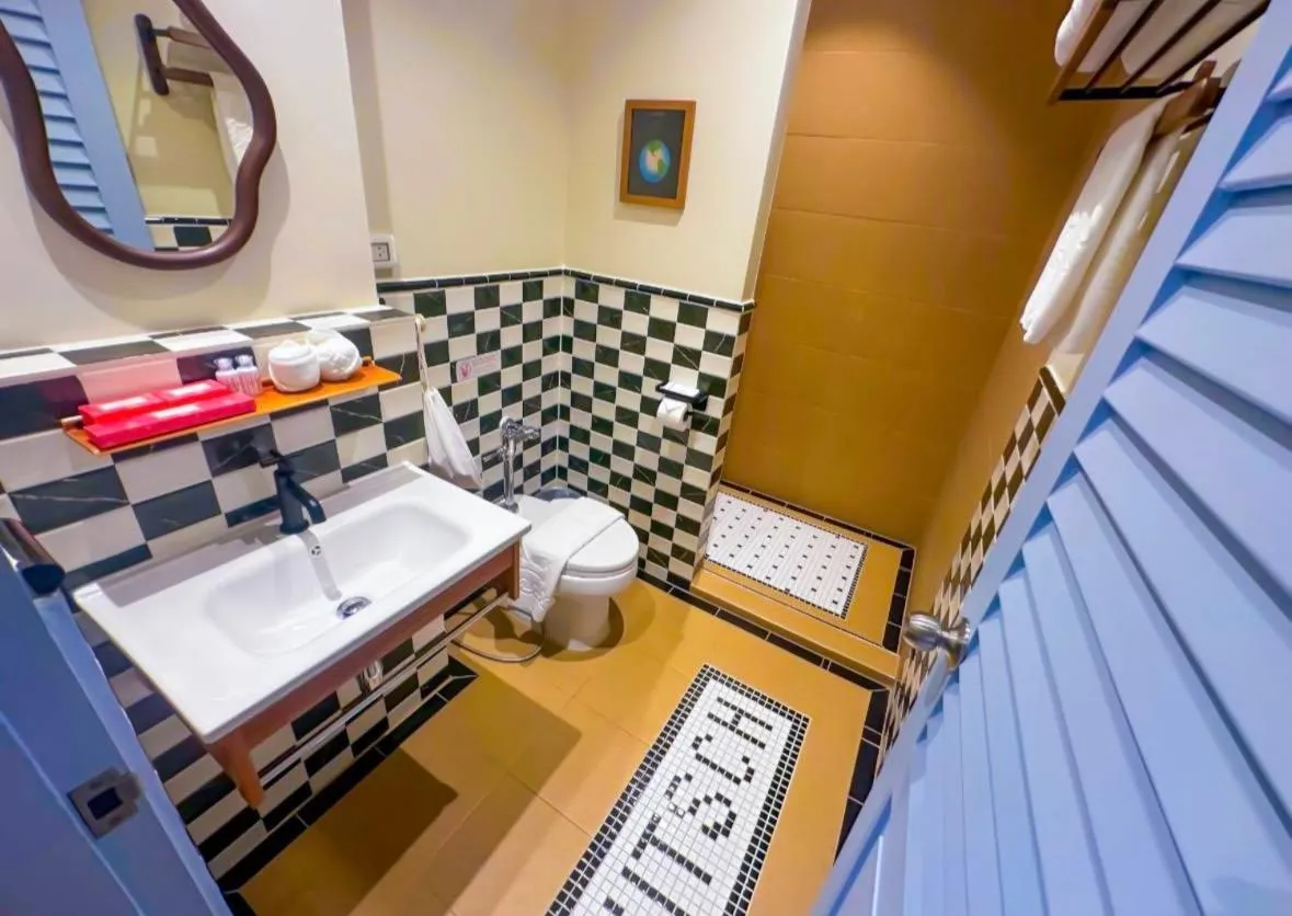 Kitsch Hotel