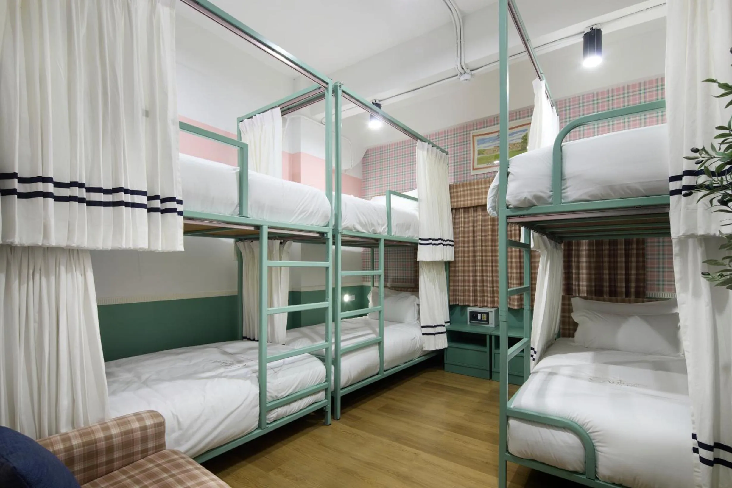 Bed in Kitsch Hotel