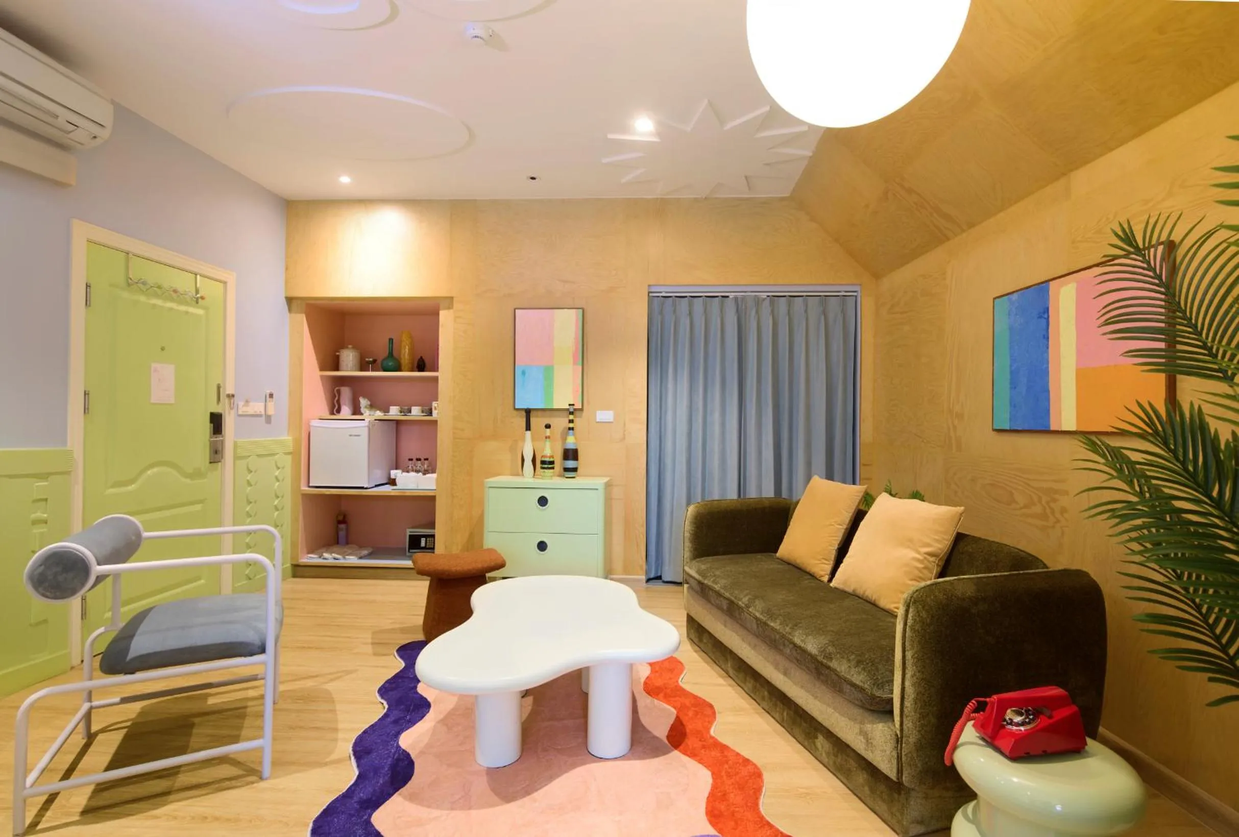 Kitsch Hotel