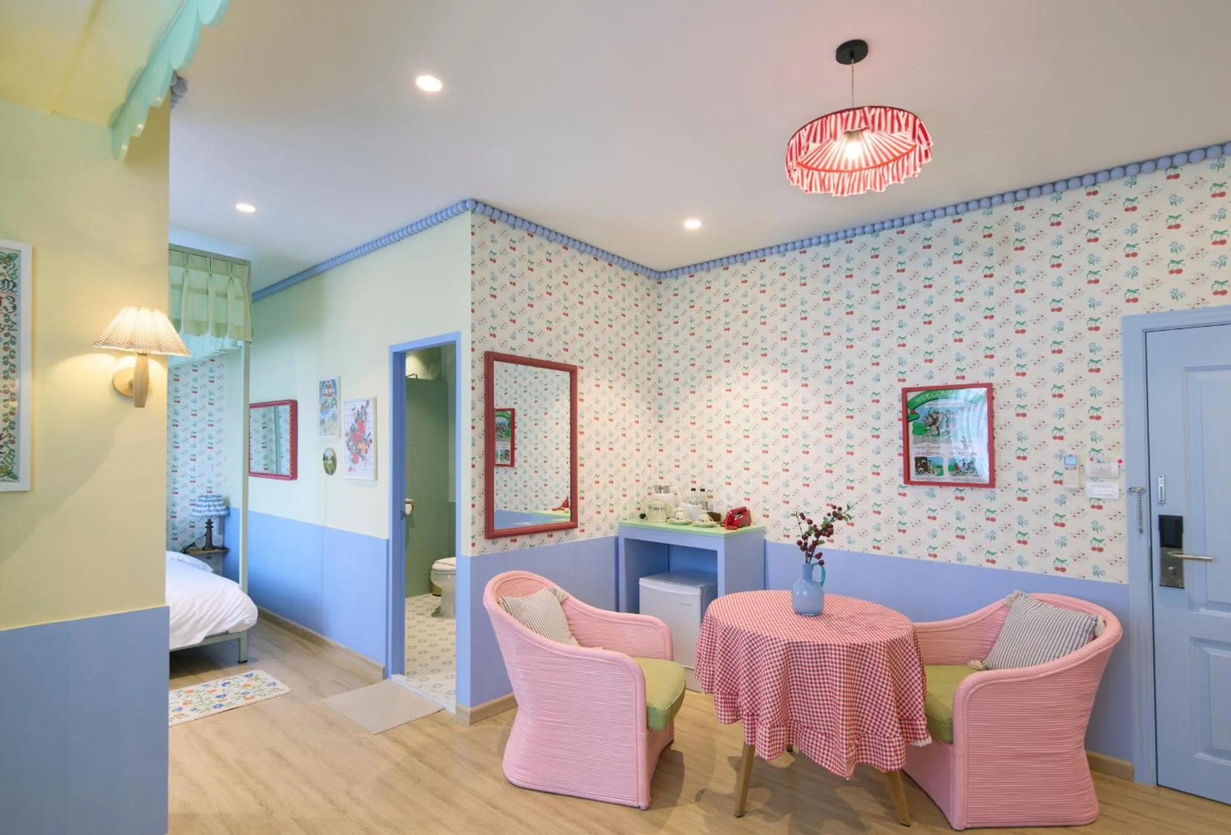 Bed in Kitsch Hotel