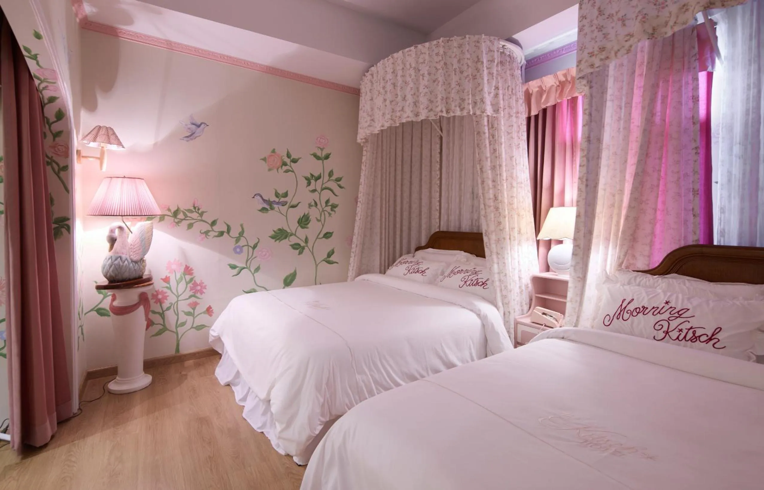 Bed in Kitsch Hotel