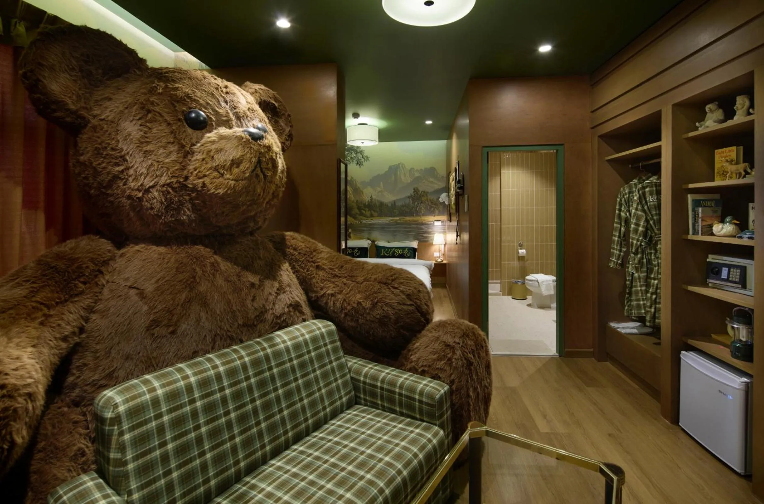 Kitsch Hotel