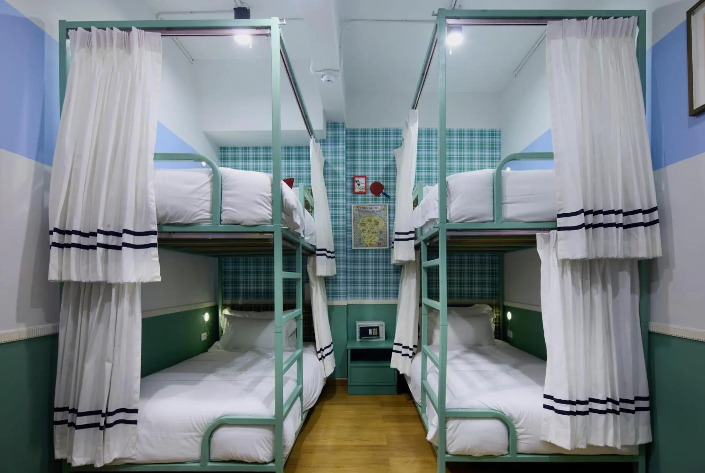 Quadruple Room with Shared Bathroom in Kitsch Hotel Quadruple Room with Shared Bathroom in Kitsch Hotel