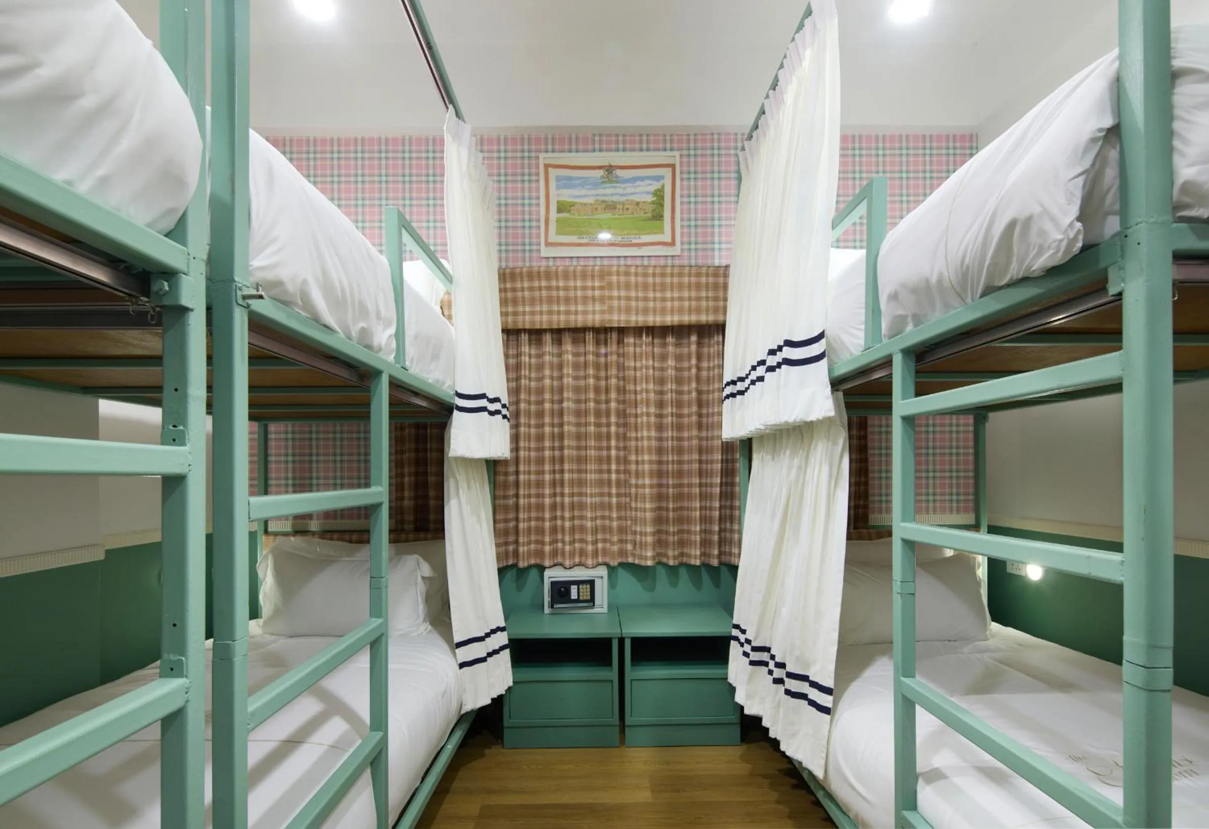 Bed in Kitsch Hotel