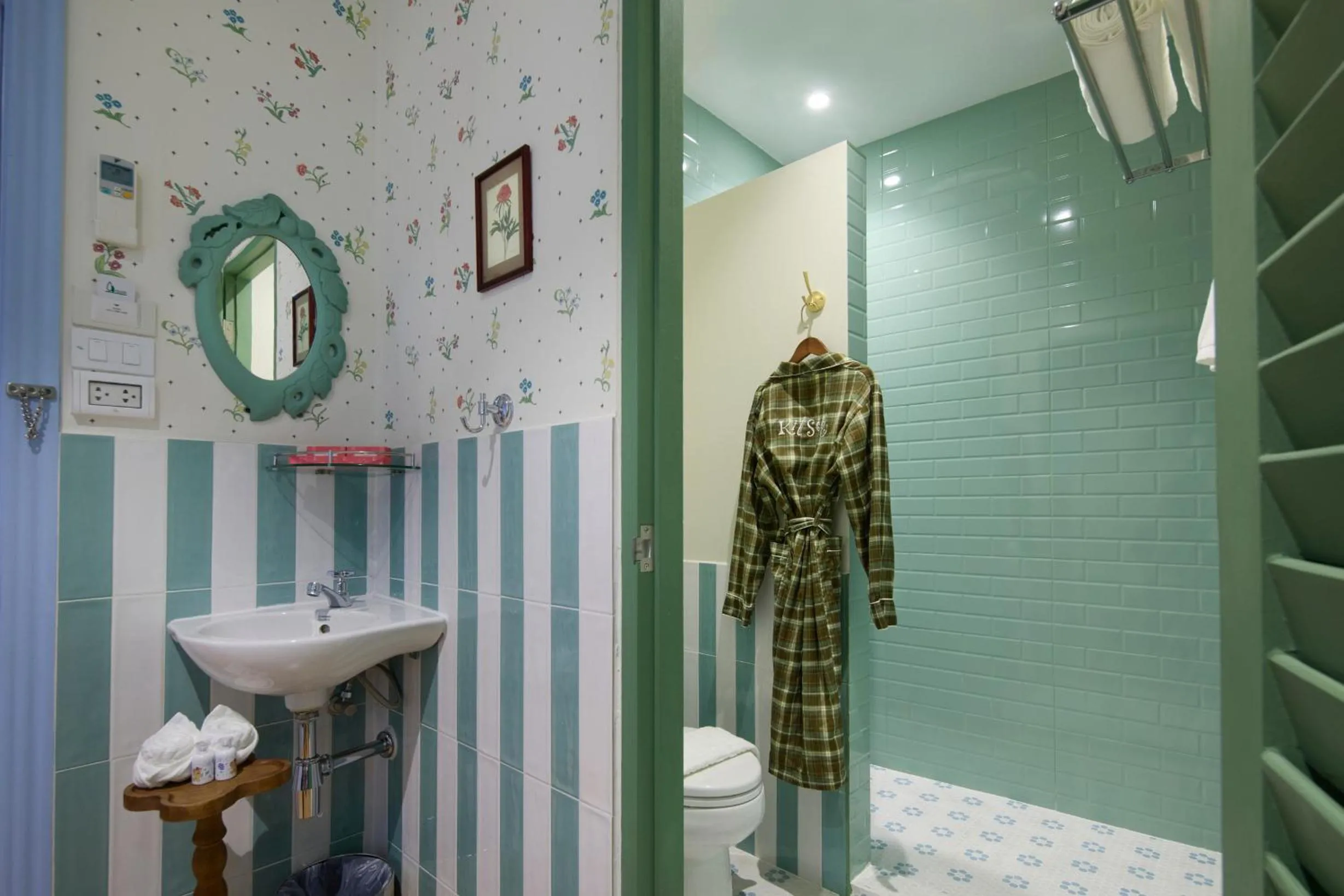 Kitsch Hotel