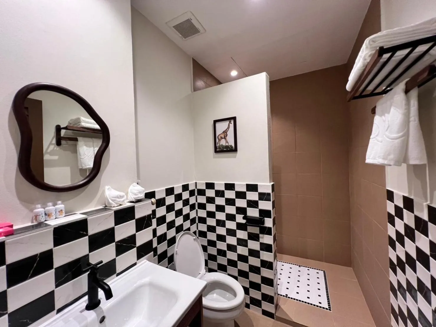 Shower in Kitsch Hotel