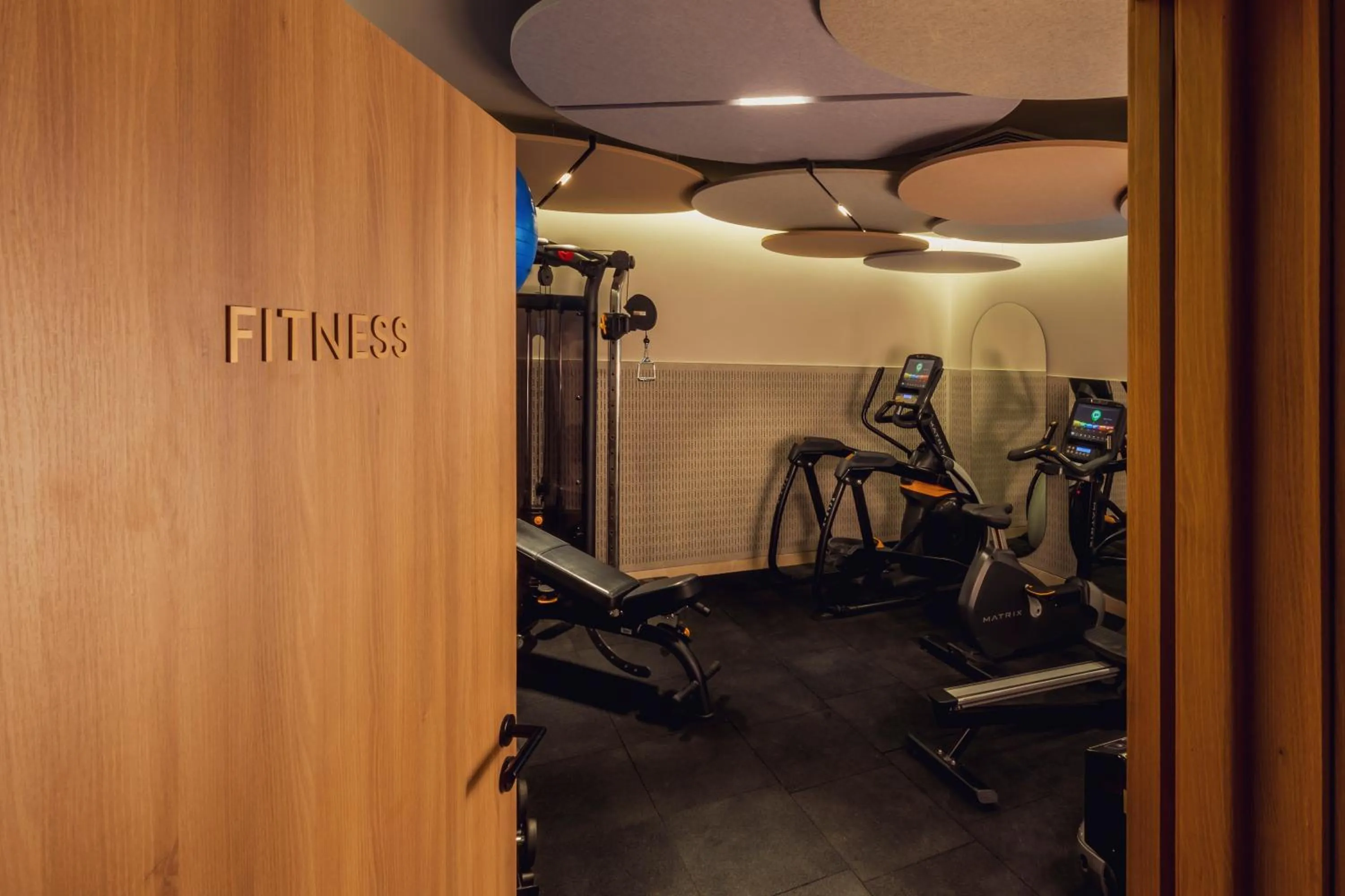 Fitness centre/facilities in Le Square By Onomo Collection