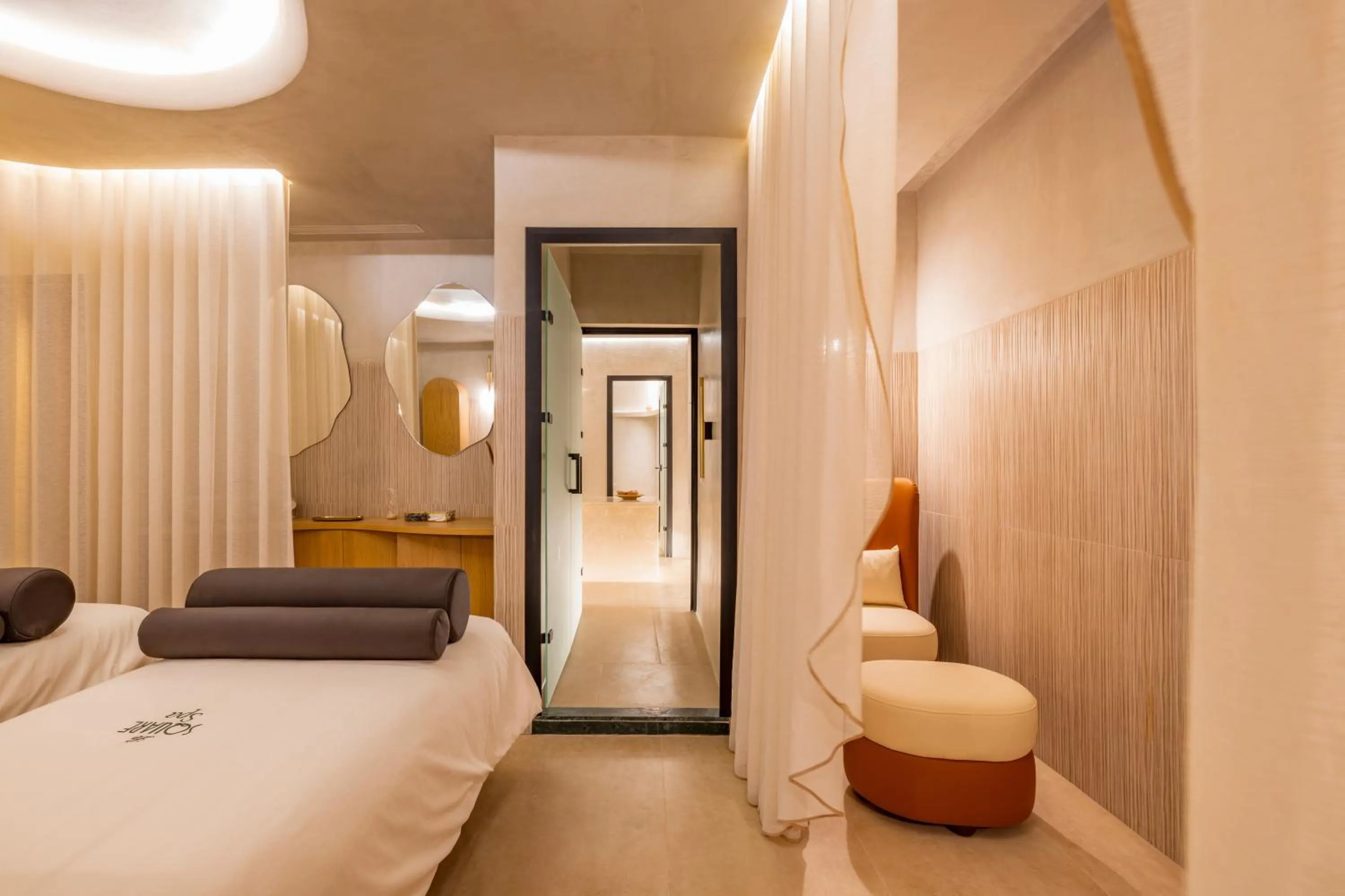 Massage, Bed in Le Square By Onomo Collection