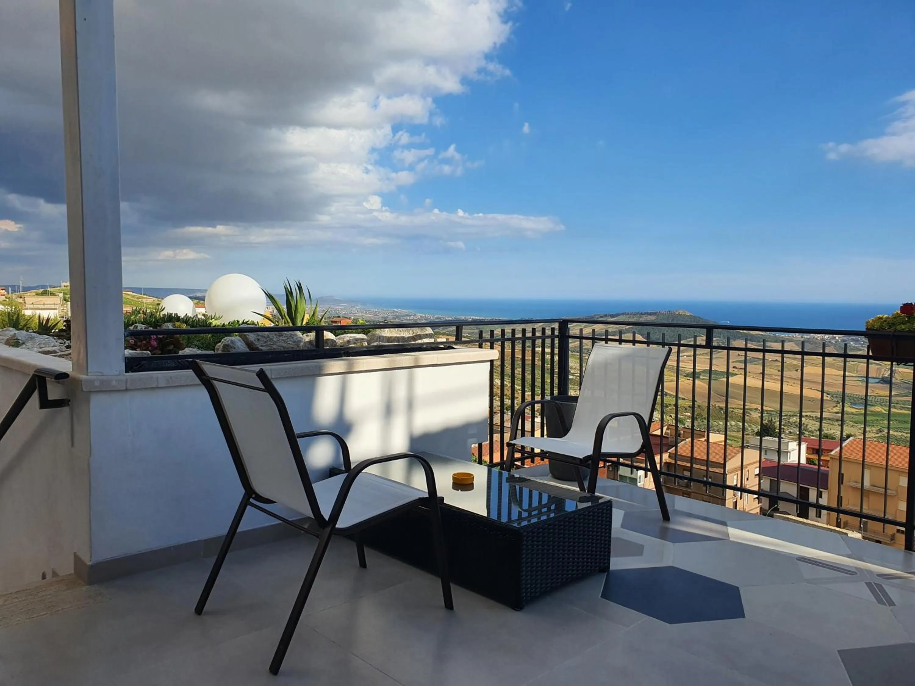 Sea view in B&B Montemare