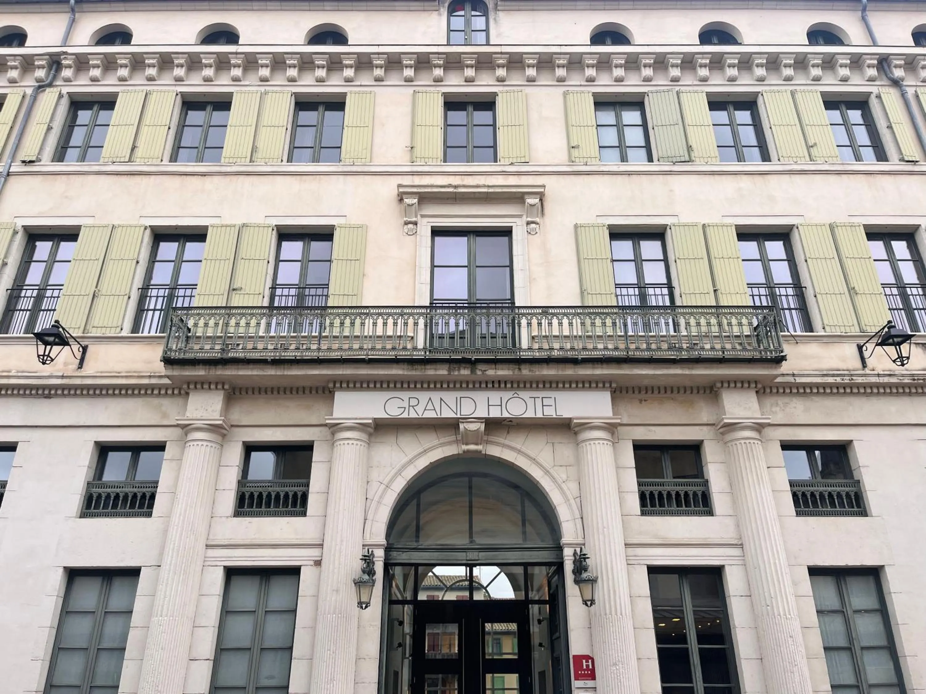 Property building in Grand Hotel de Castres