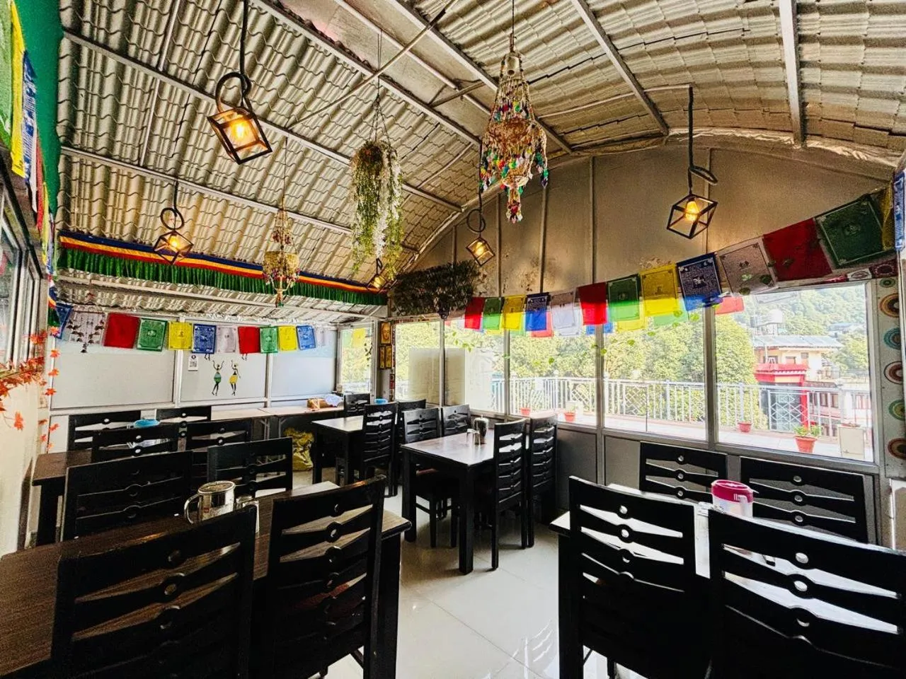 Restaurant/places to eat in Hotel Kumar Residency