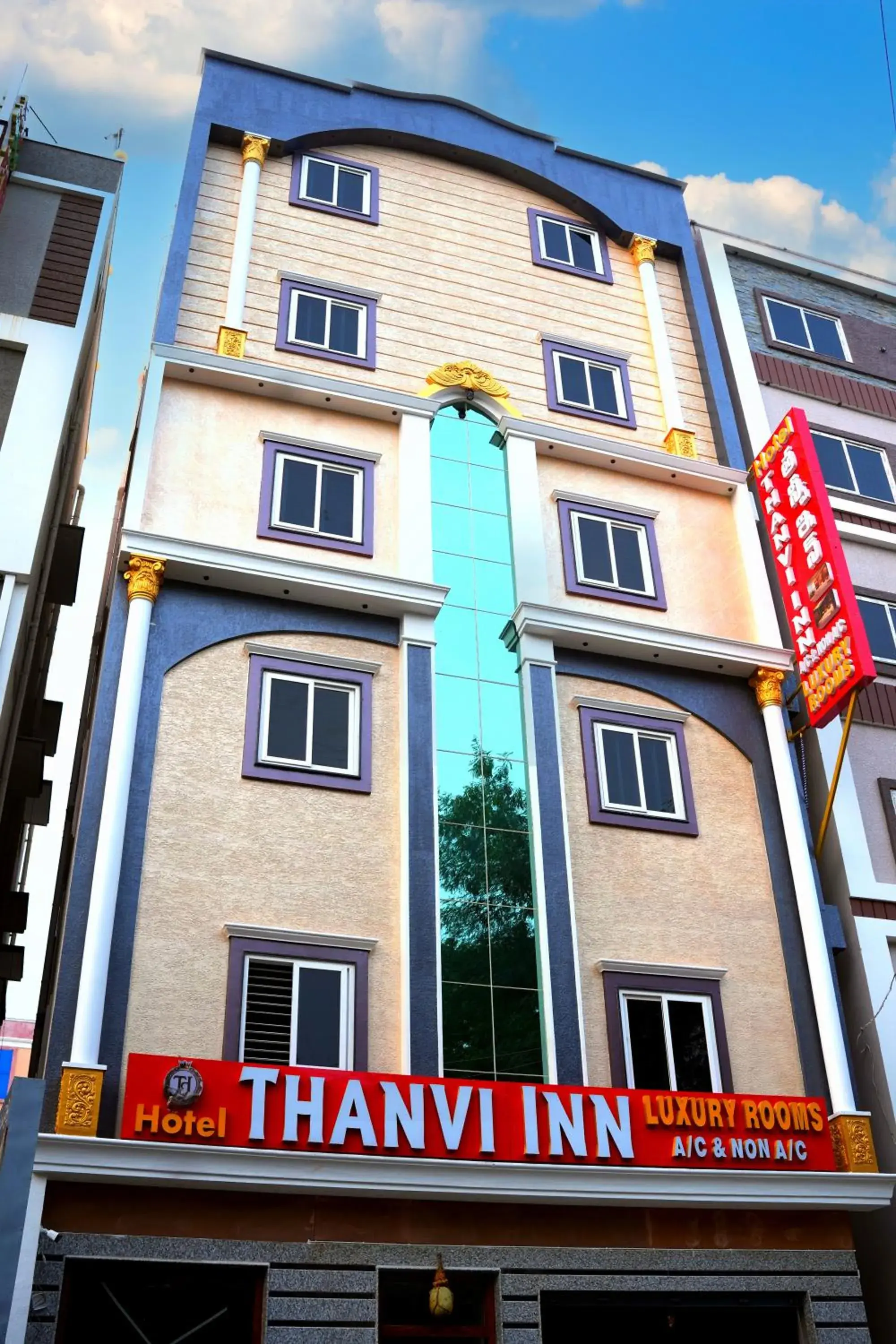 HOTEL THANVi INN HOTEL THANVi INN