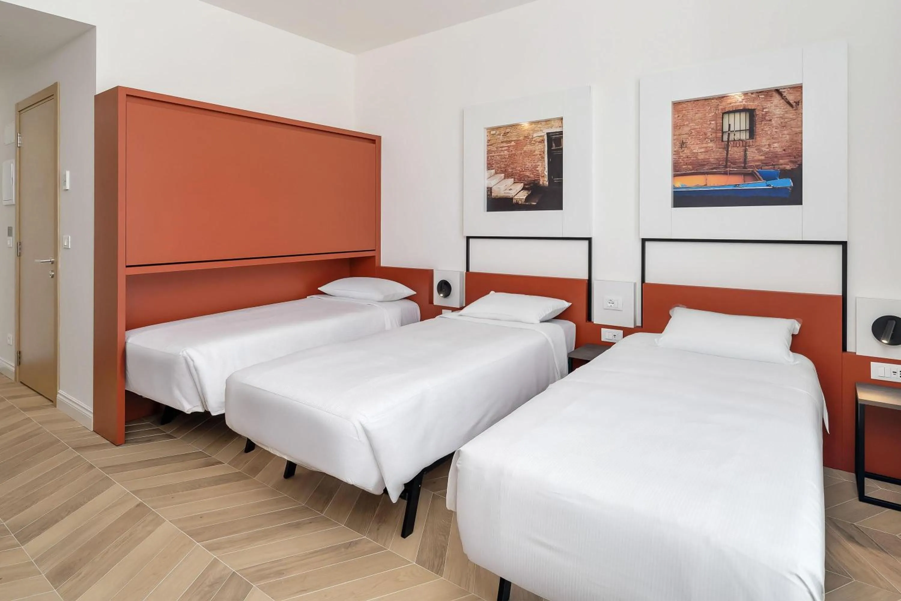 Photo of the whole room, Bed in B&B HOTEL Venezia Laguna