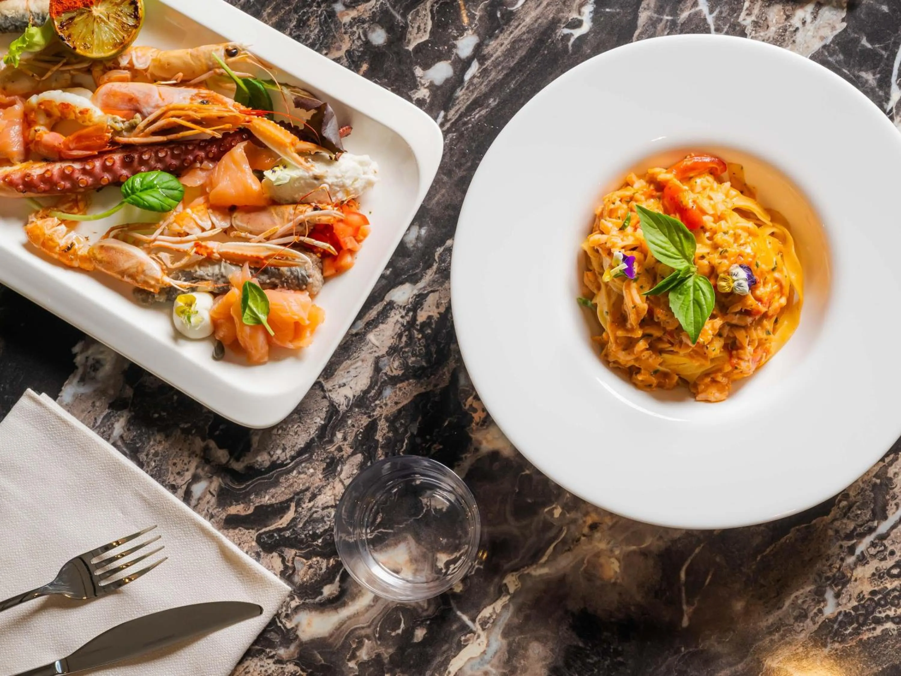 Restaurant/places to eat in B&B HOTEL Venezia Laguna