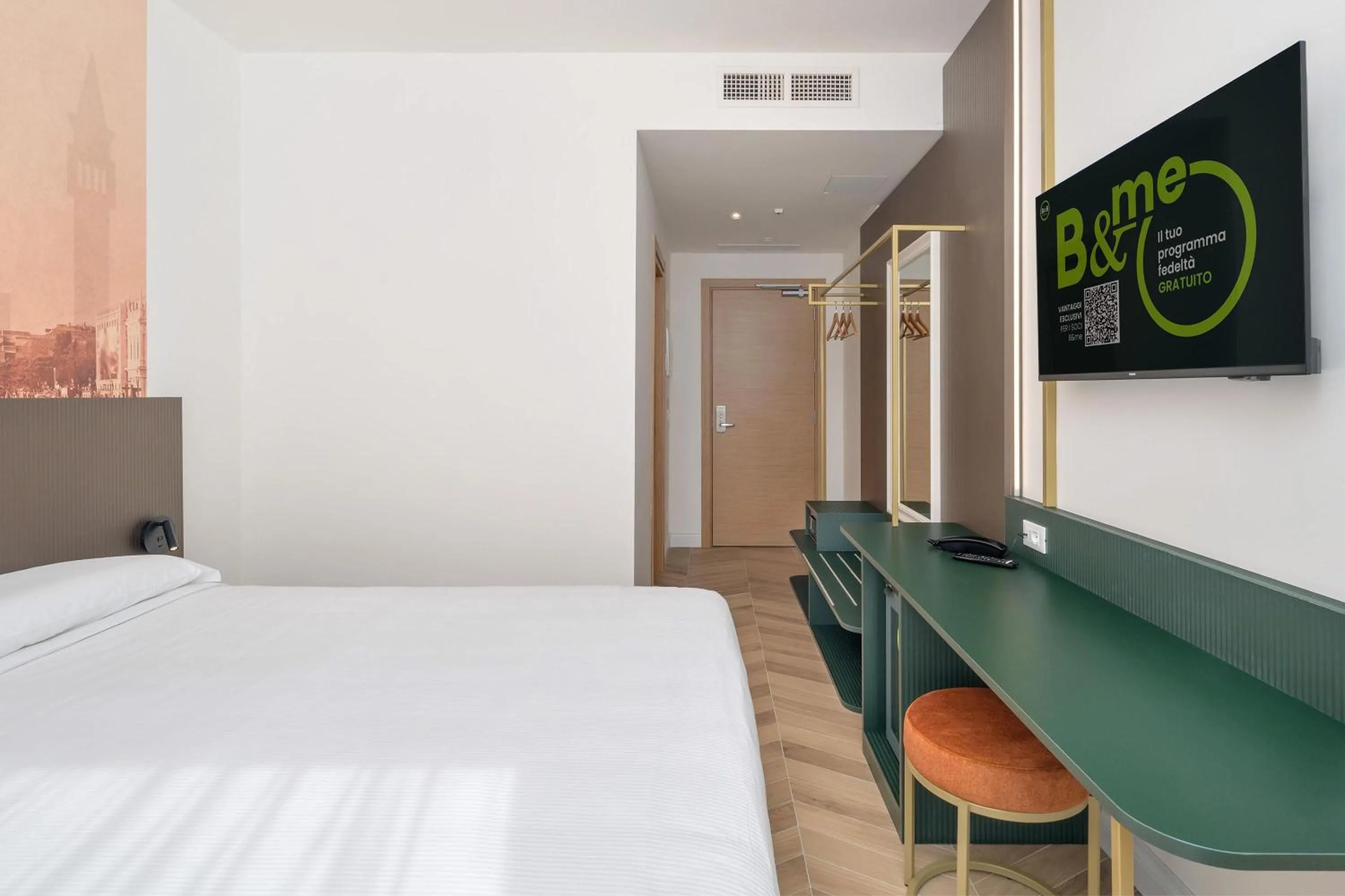 Photo of the whole room, Bed in B&B HOTEL Venezia Laguna