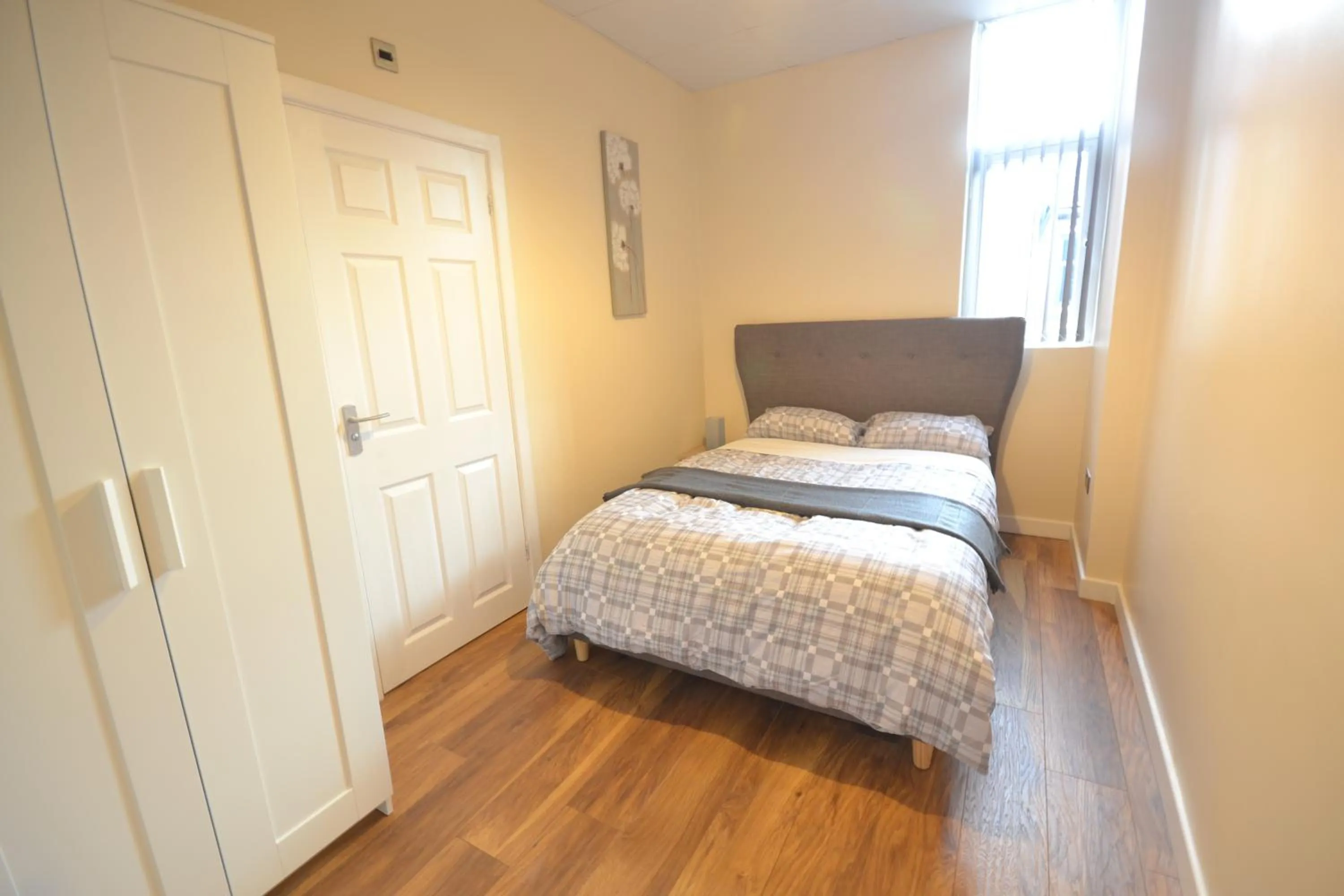 Bed in Premier Lodge Central