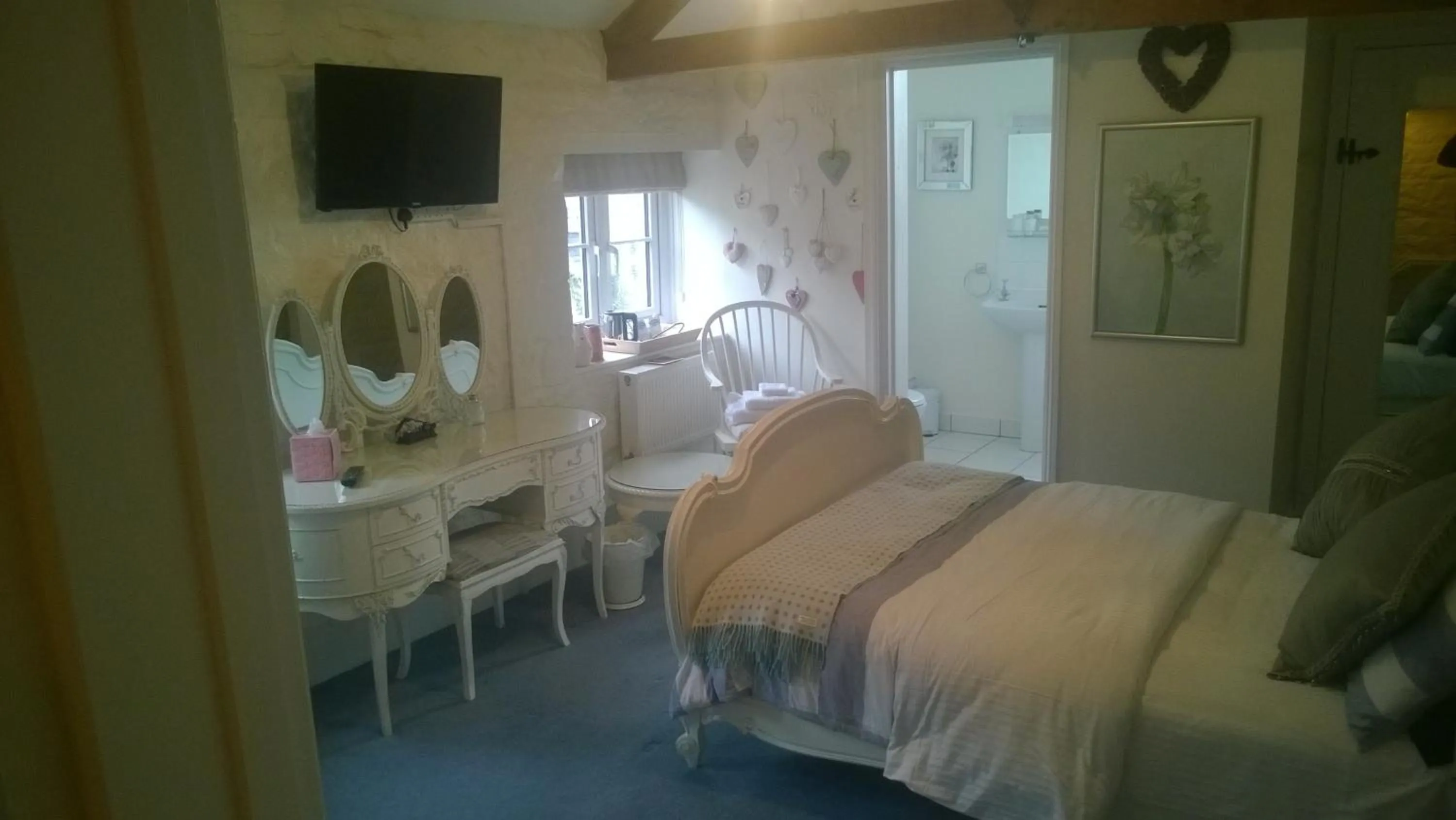 TV and multimedia, Bed in Troy House