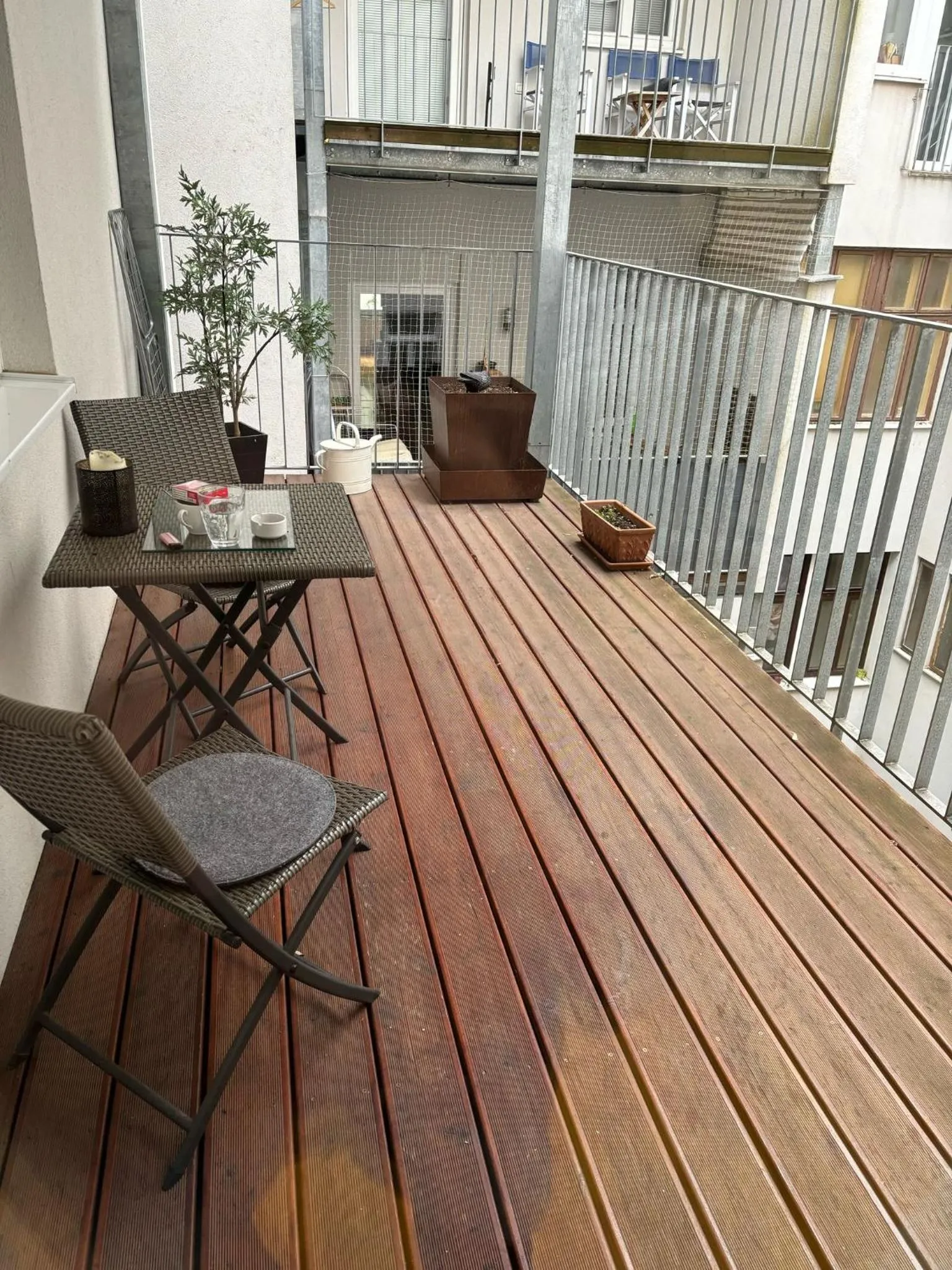 Moderne Stadtwohnung mit Balkon