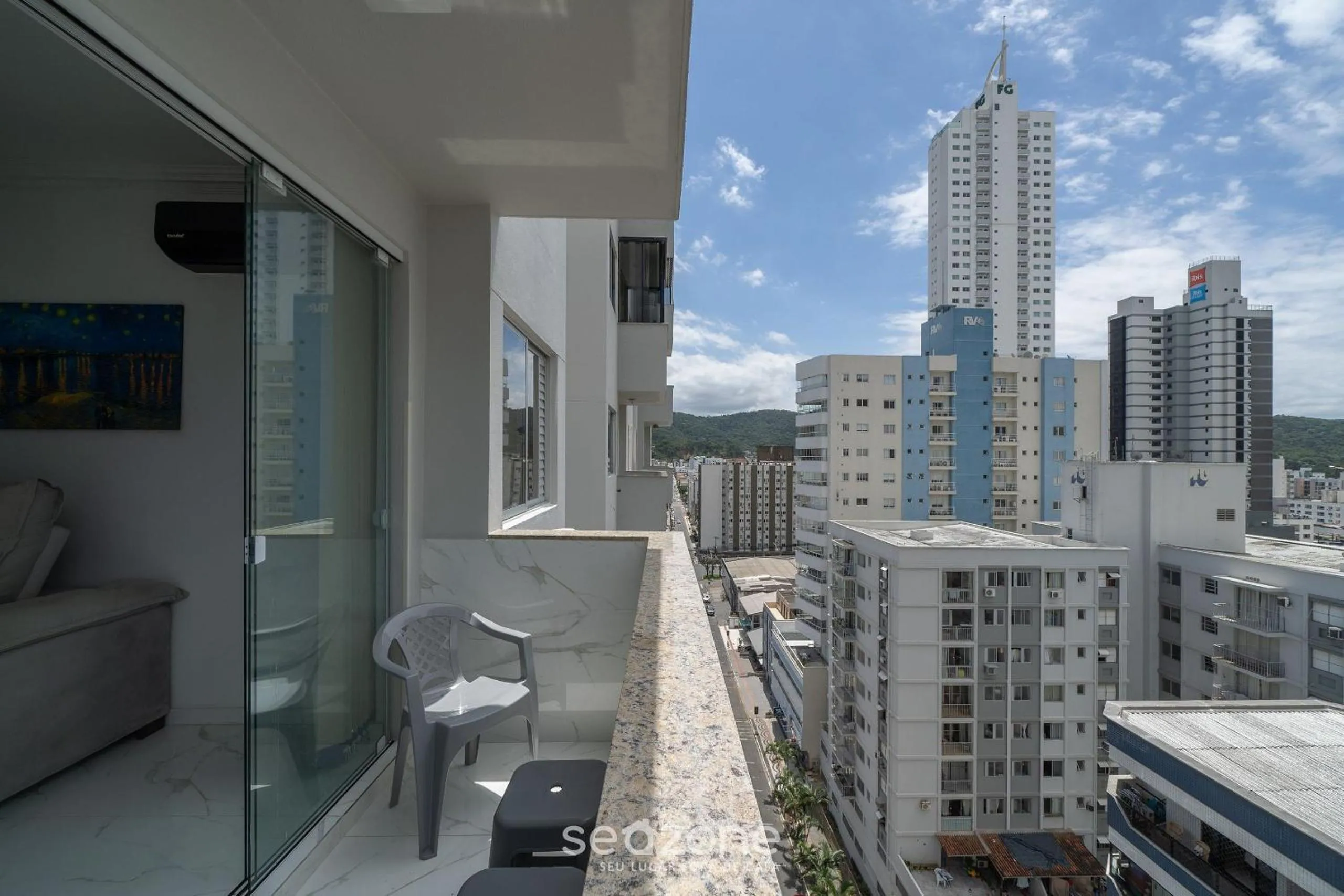 Balcony/Terrace in Apto Charmoso no Coração de BC EMF1003