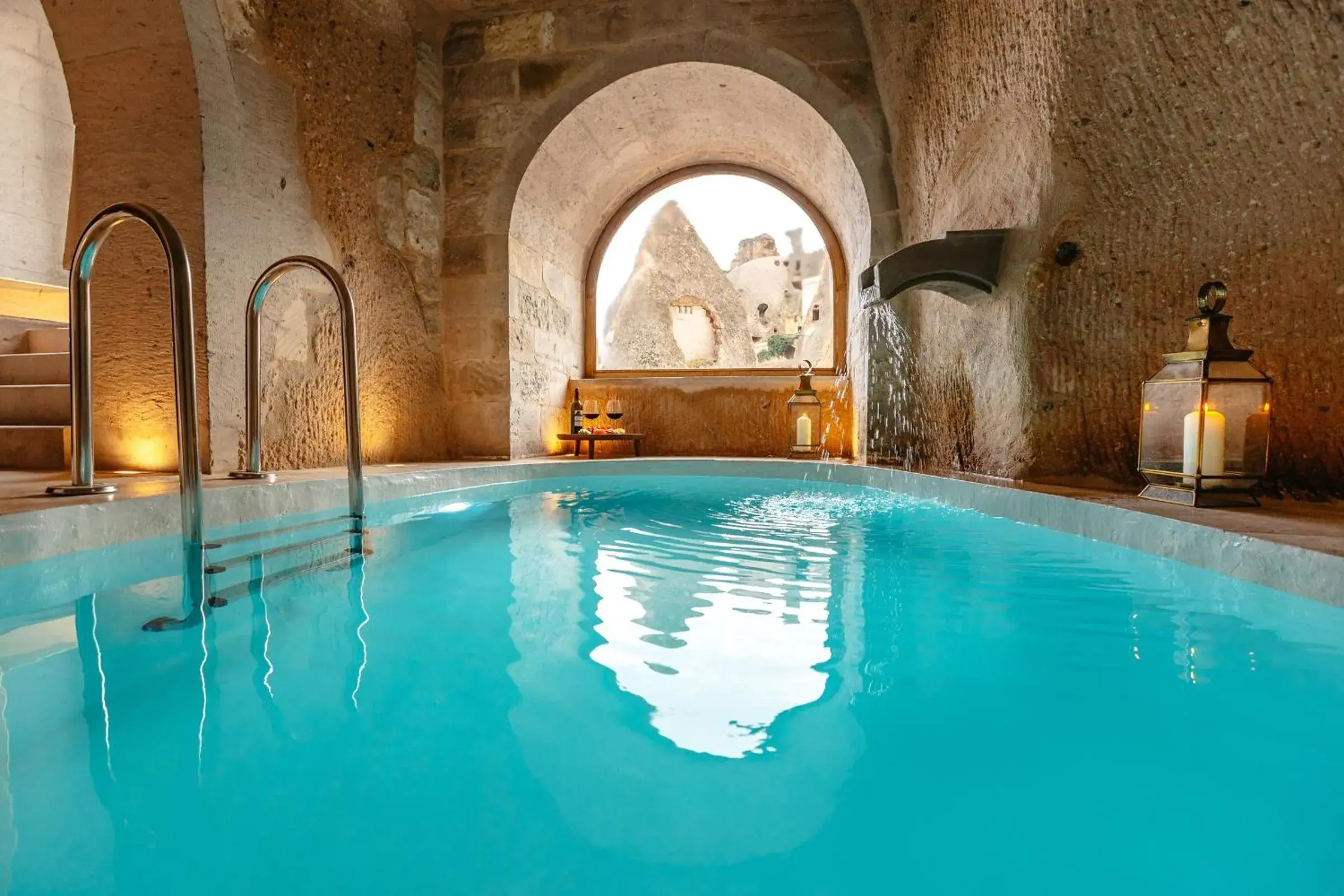 Swimming pool in Millstone Cave Suites Hotel Swimming pool in Millstone Cave Suites Hotel