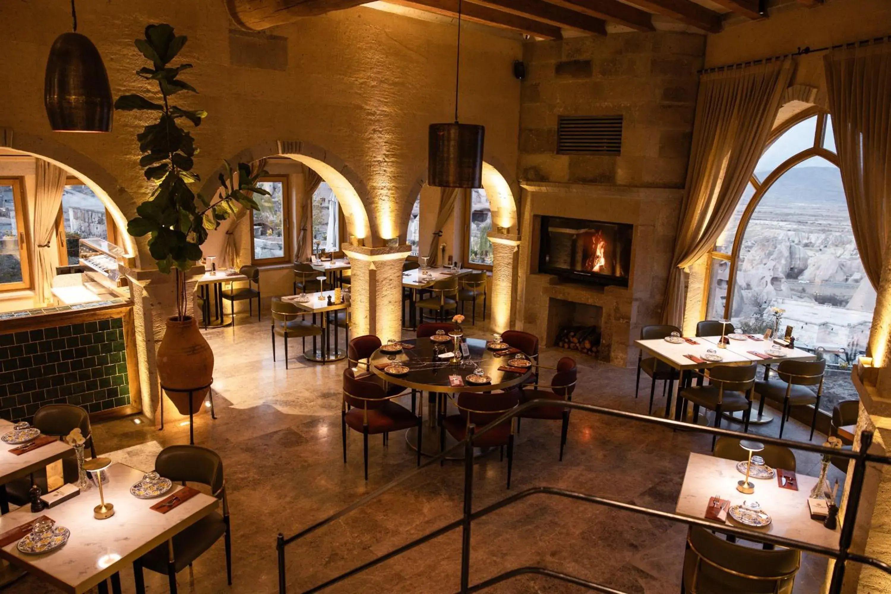 Restaurant/places to eat in Millstone Cave Suites Hotel Restaurant/places to eat in Millstone Cave Suites Hotel