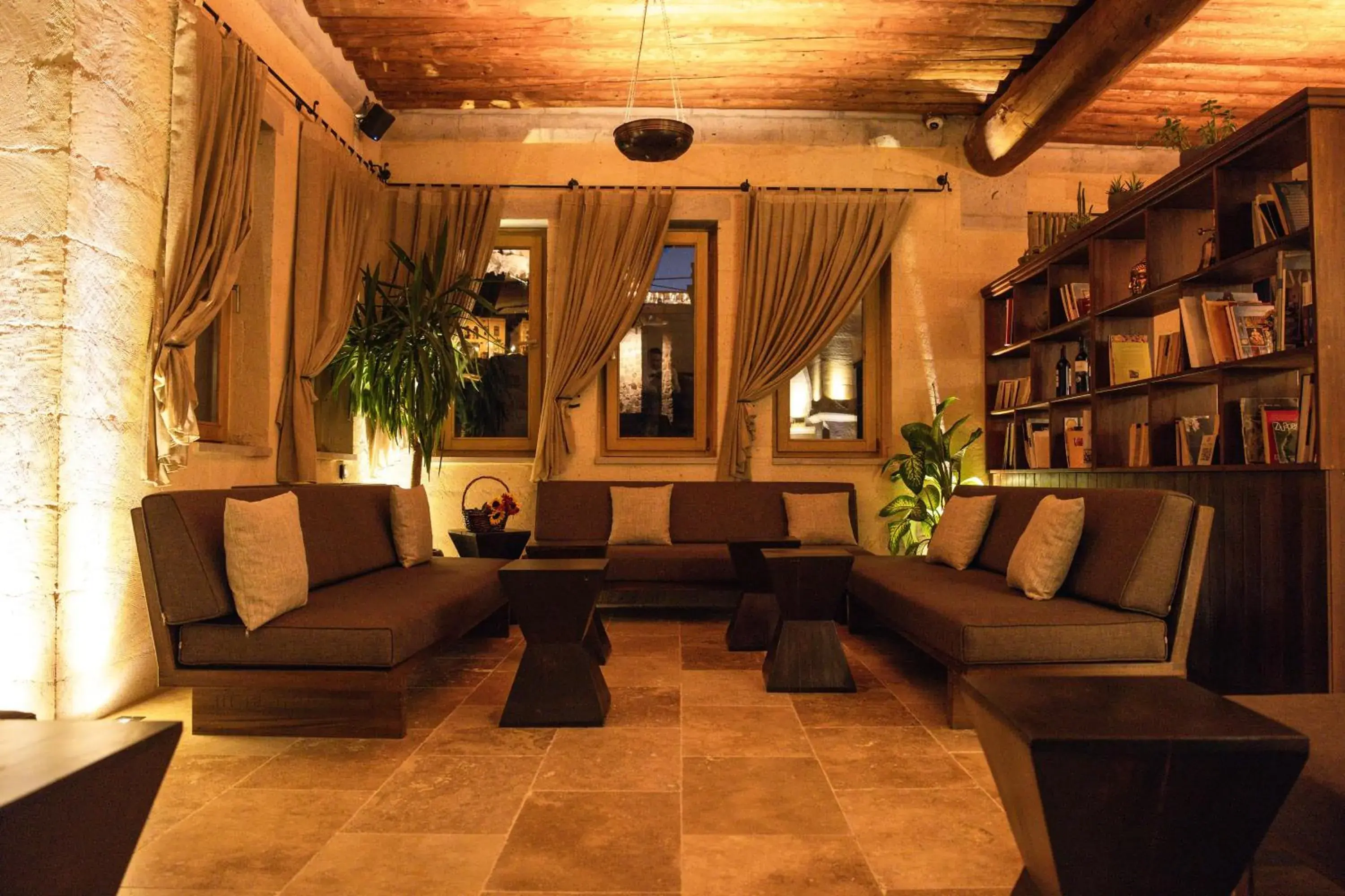 Lobby or reception in Millstone Cave Suites Hotel Lobby or reception in Millstone Cave Suites Hotel