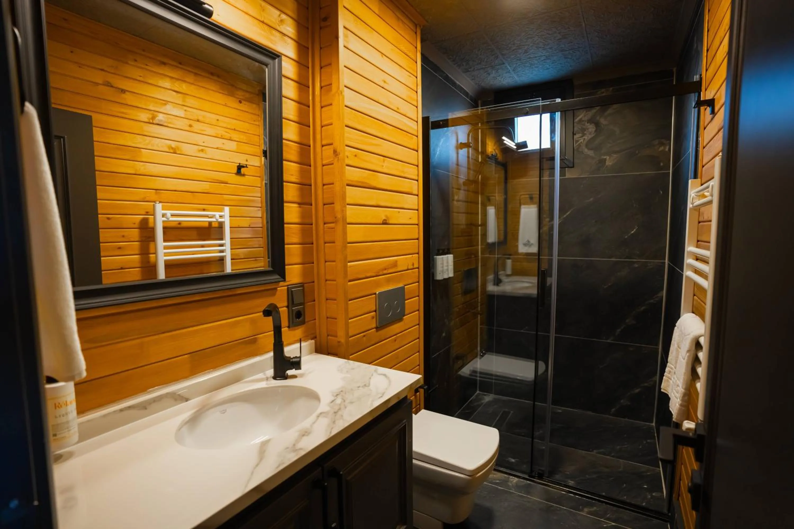 Shower in Mağmat Resort & Bungalows