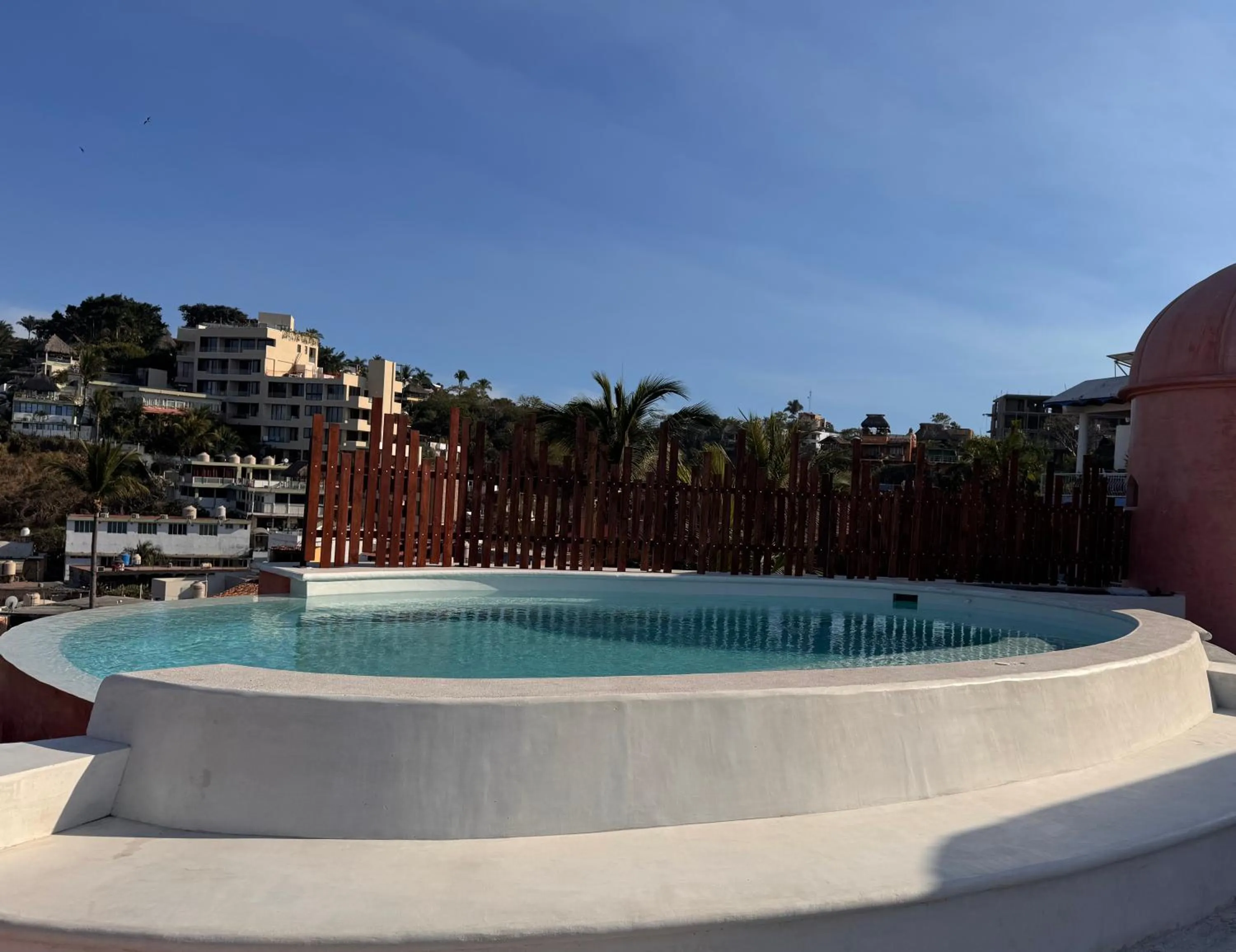 Swimming pool in Nomada Wellness Hotel