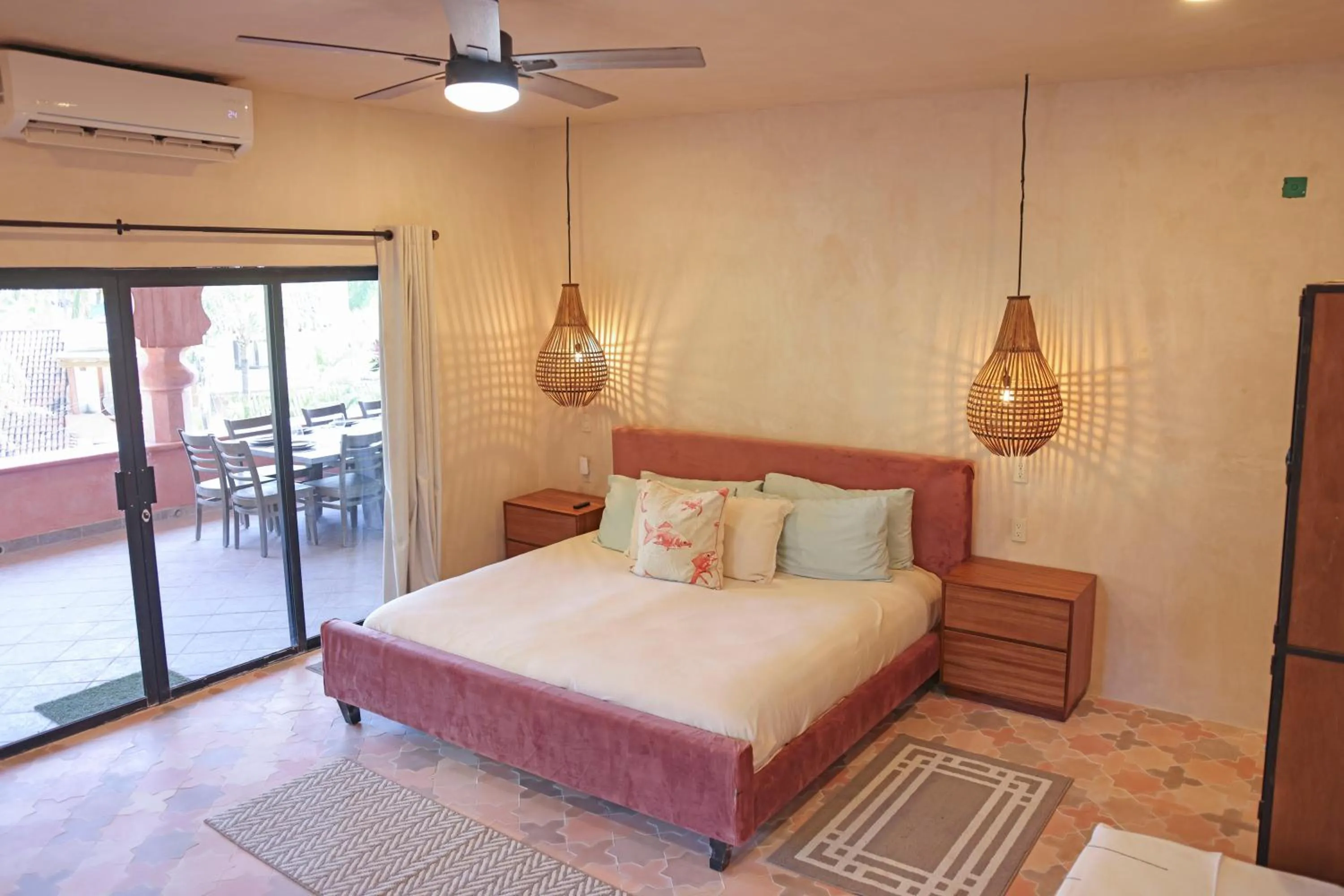 Bed in Nomada Wellness Hotel