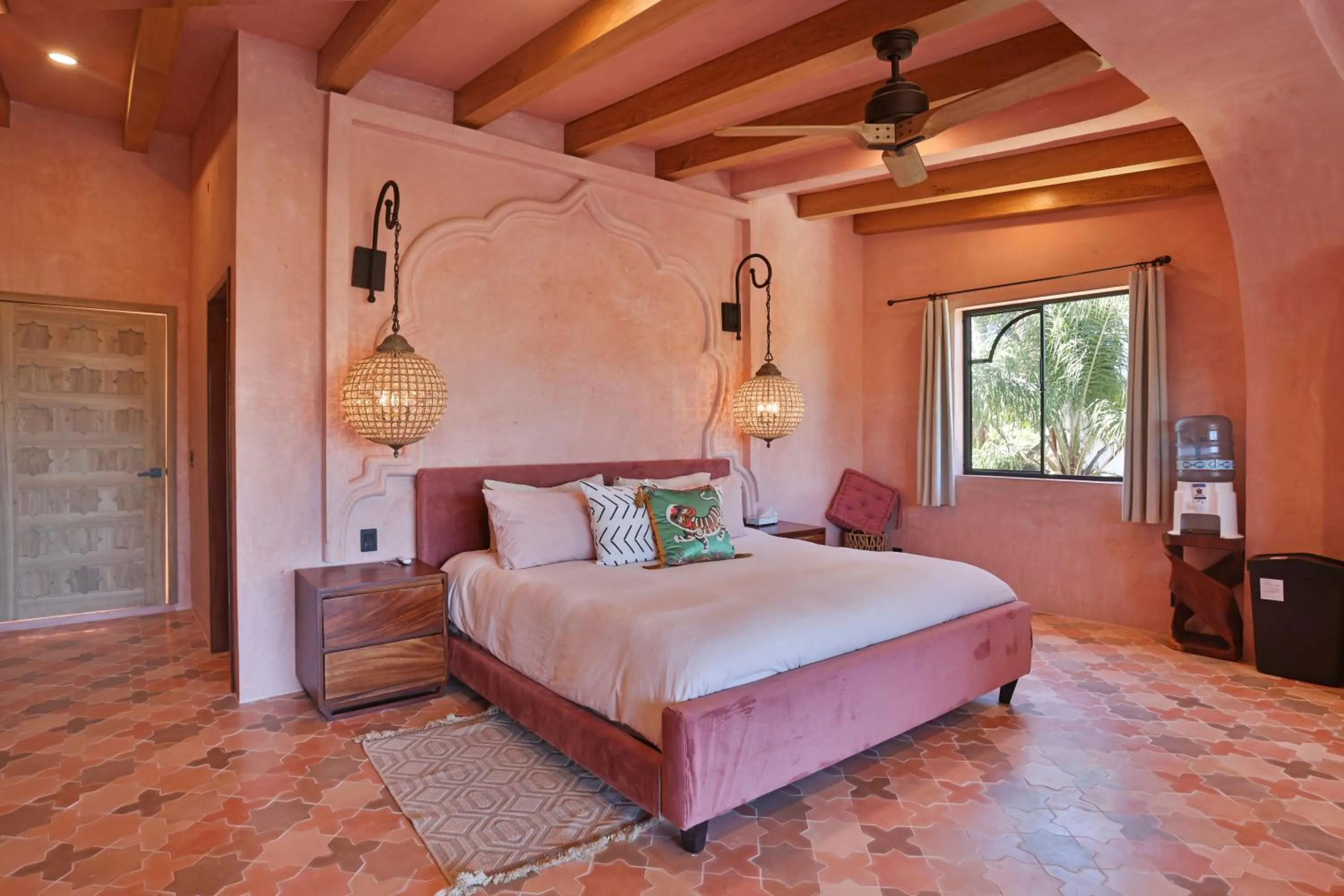 Bedroom, Bed in Nomada Wellness Hotel