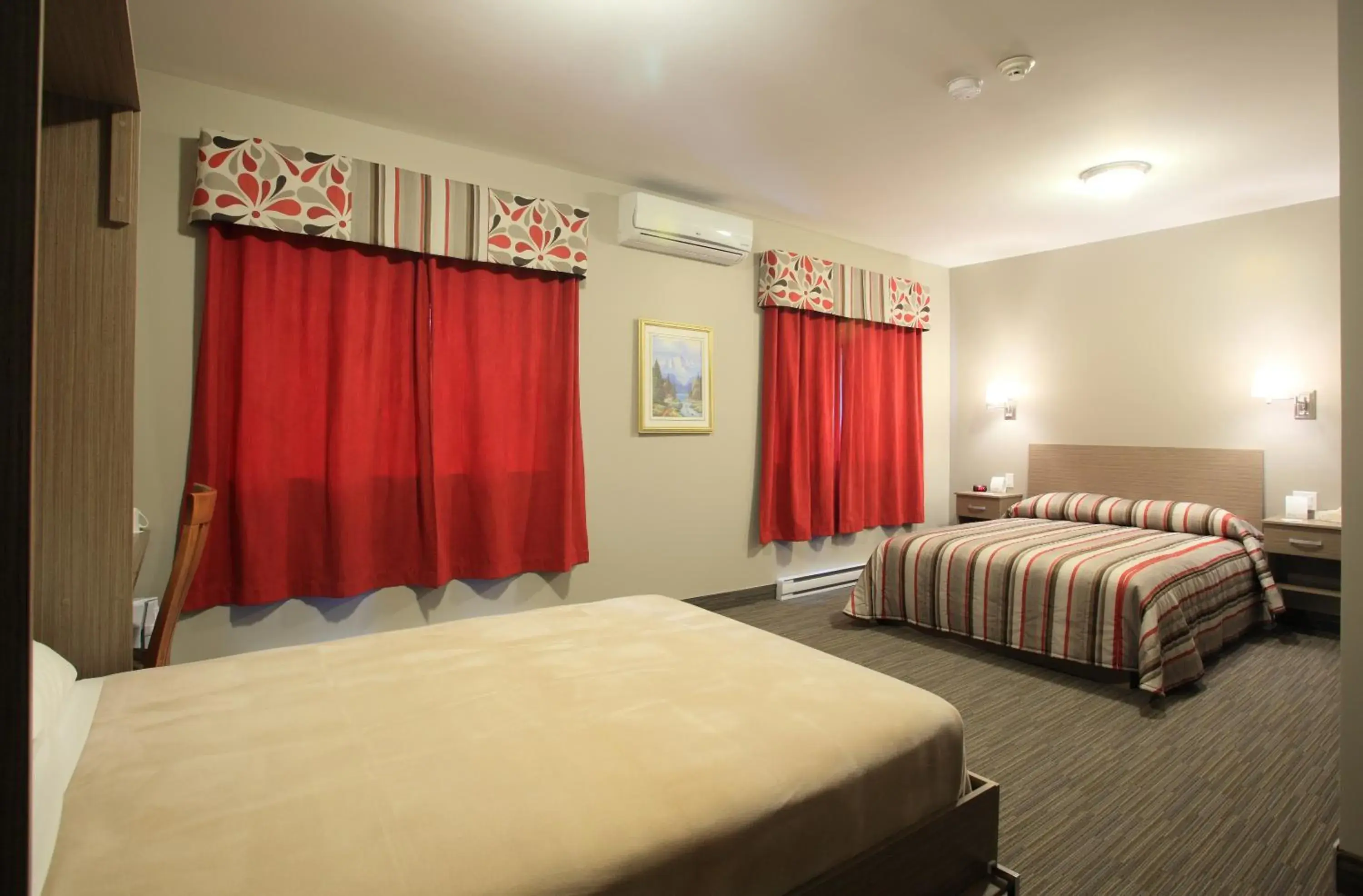 Bedroom, Bed in Ermitage Saint-Antoine Bedroom, Bed in Ermitage Saint-Antoine