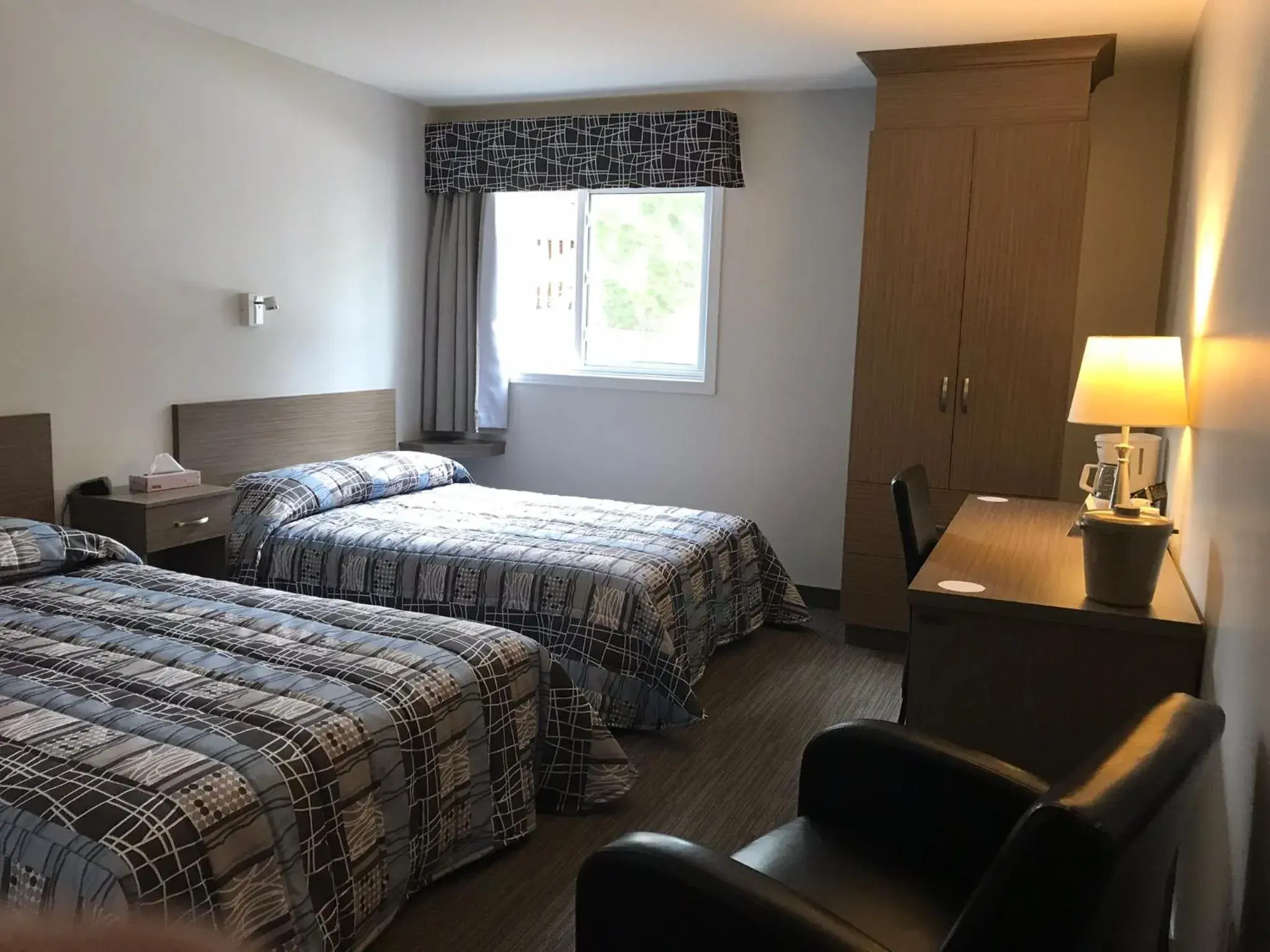 Staff, Bed in Ermitage Saint-Antoine Staff, Bed in Ermitage Saint-Antoine