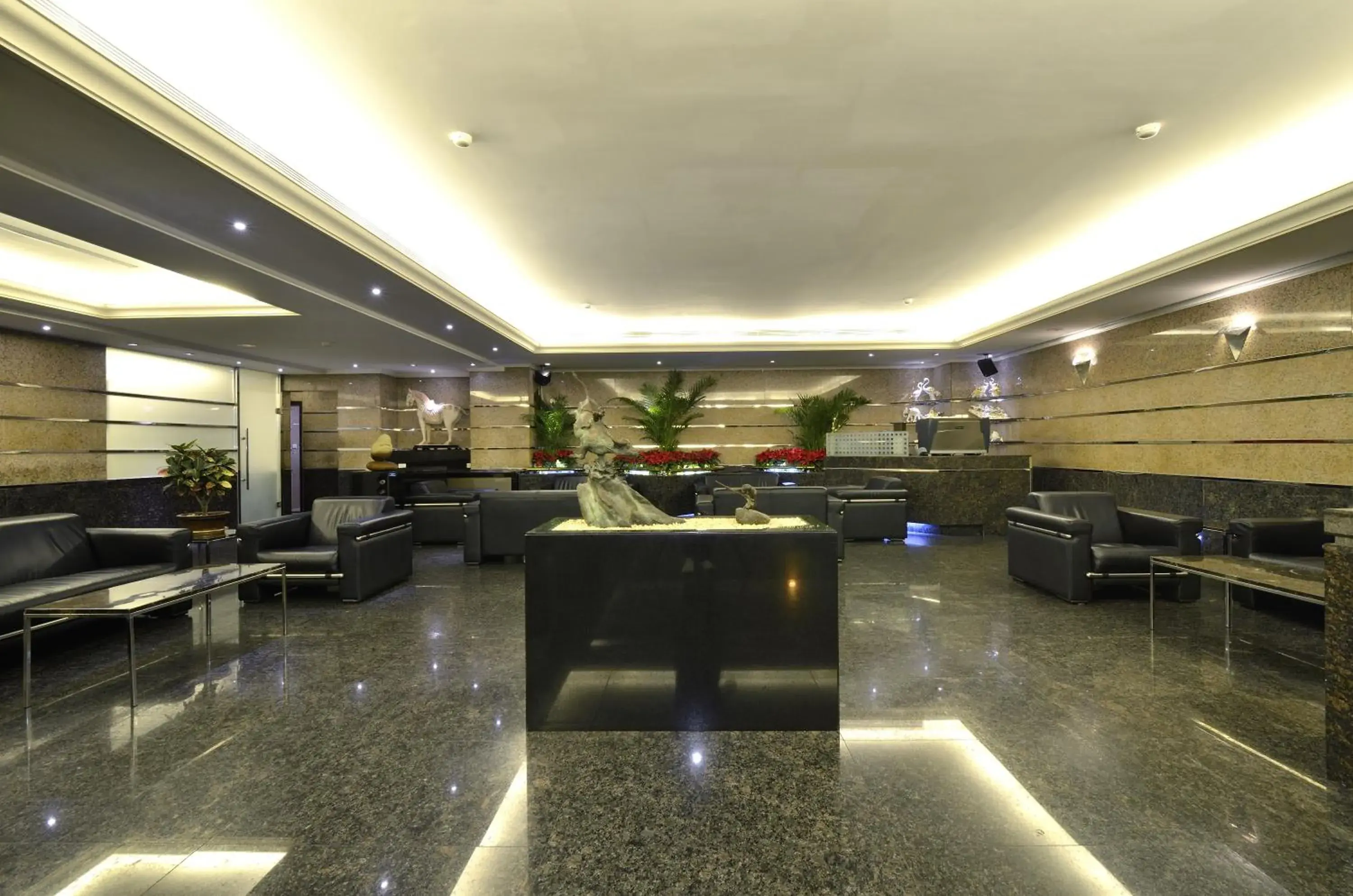 Lobby or reception in King's Paradise Hotel